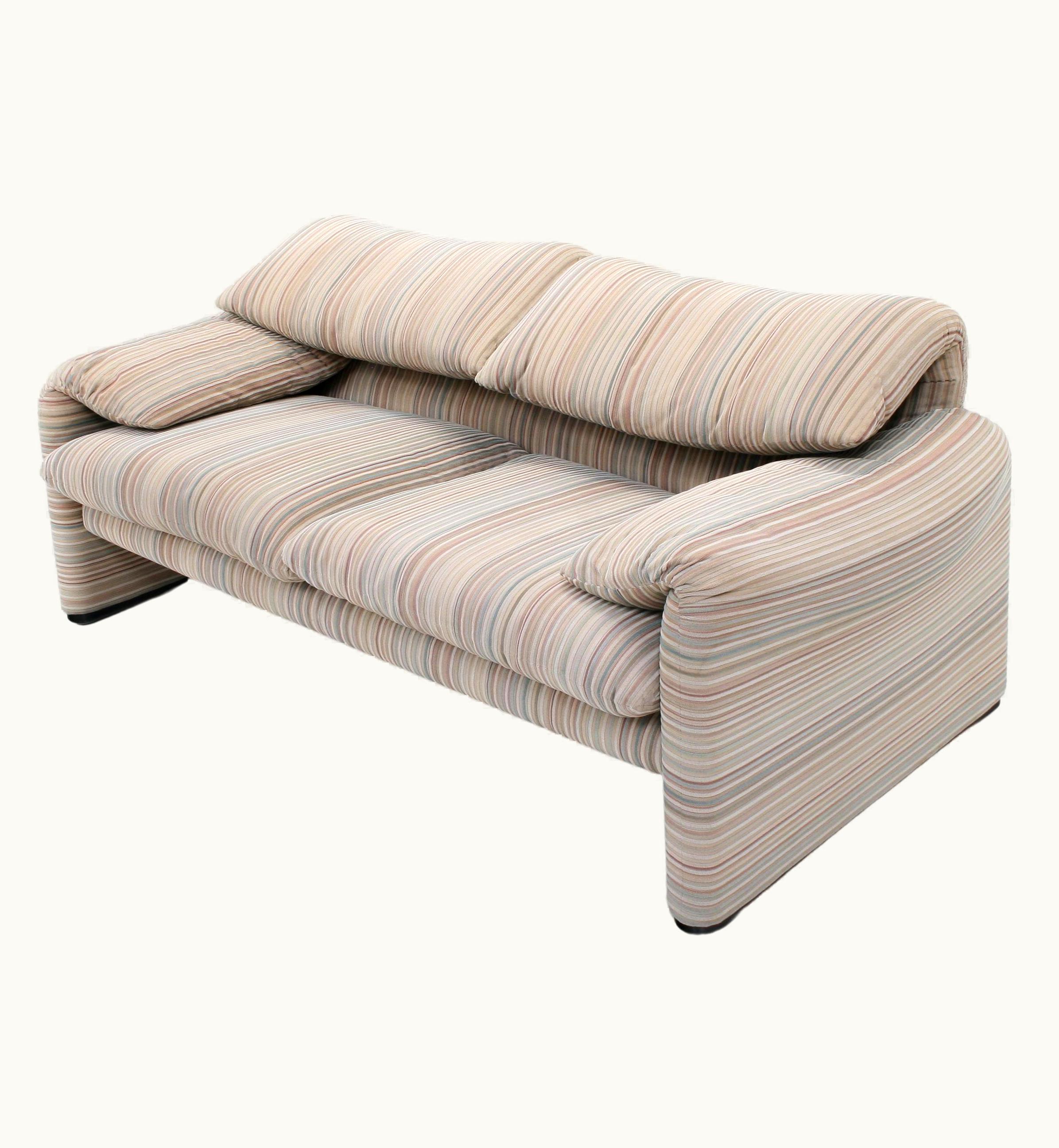 VIco Magistretti VIco Magistretti Pastel Striped Maralunga Sofa By VIco Magistretti For Cassina