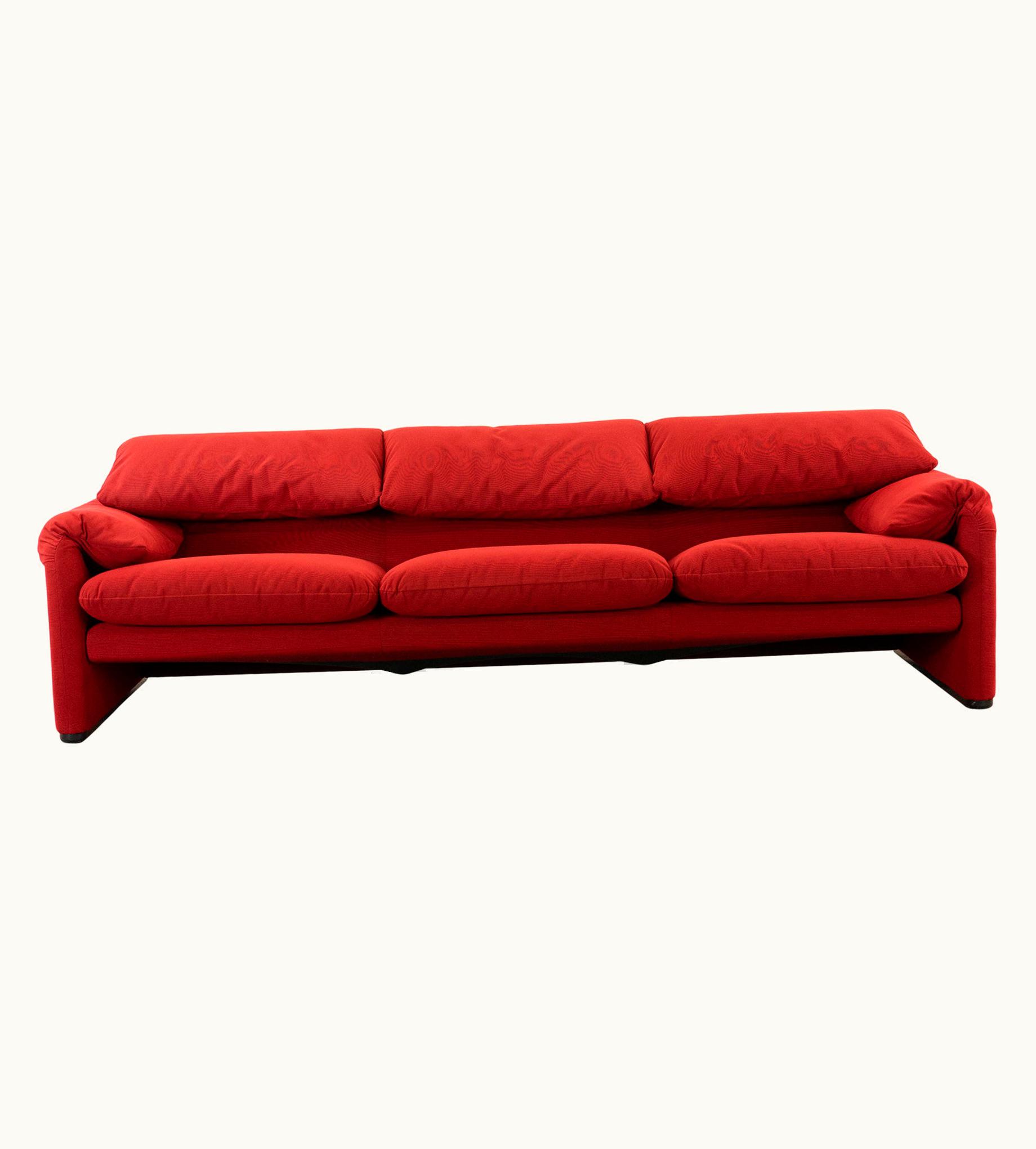 VIco Magistretti VIco Magistretti Maralunga 3-Seat Sofa In Red Fabrics By VIco Magistretti For Cassina, Italy