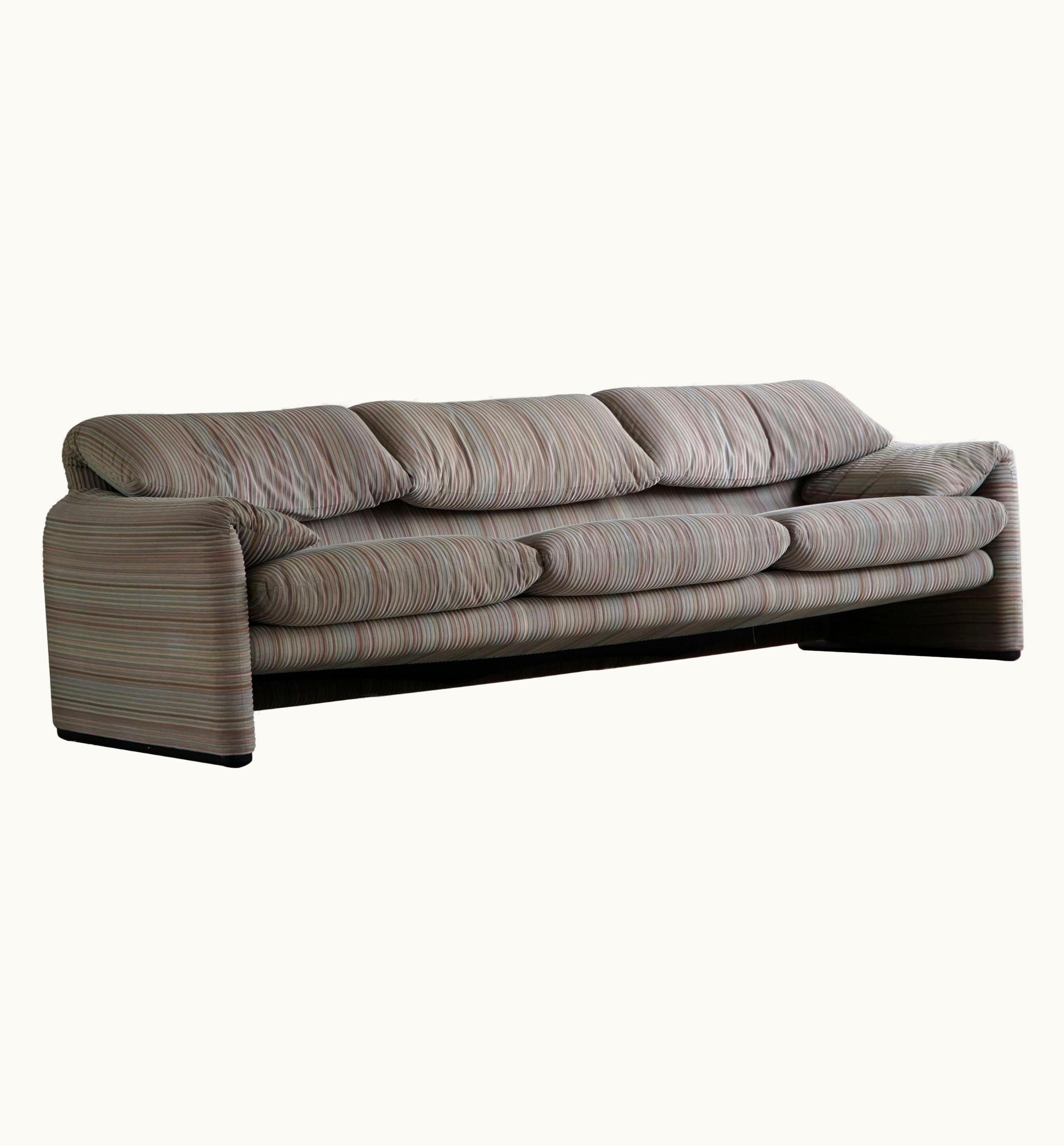 VIco Magistretti VIco Magistretti, Maralunga Three Seater Sofa For Cassina, Italian Modern, 1970s