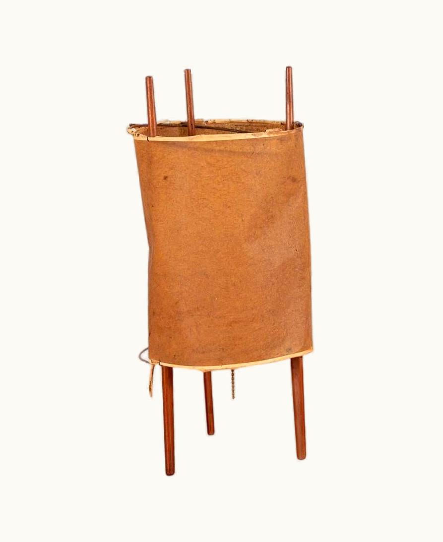 Isamu Noguchi Isamu Noguchi Three Legged Lamp