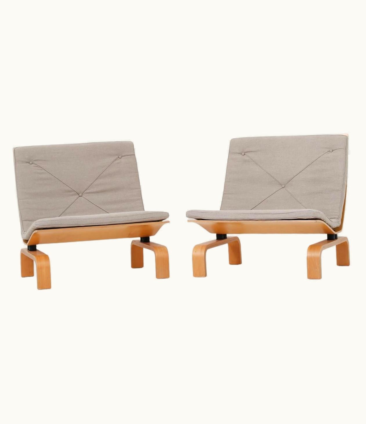 Poul Kjærholm Poul Kjærholm Pair Of Easychairs PK27 By Poul Kjærholm
