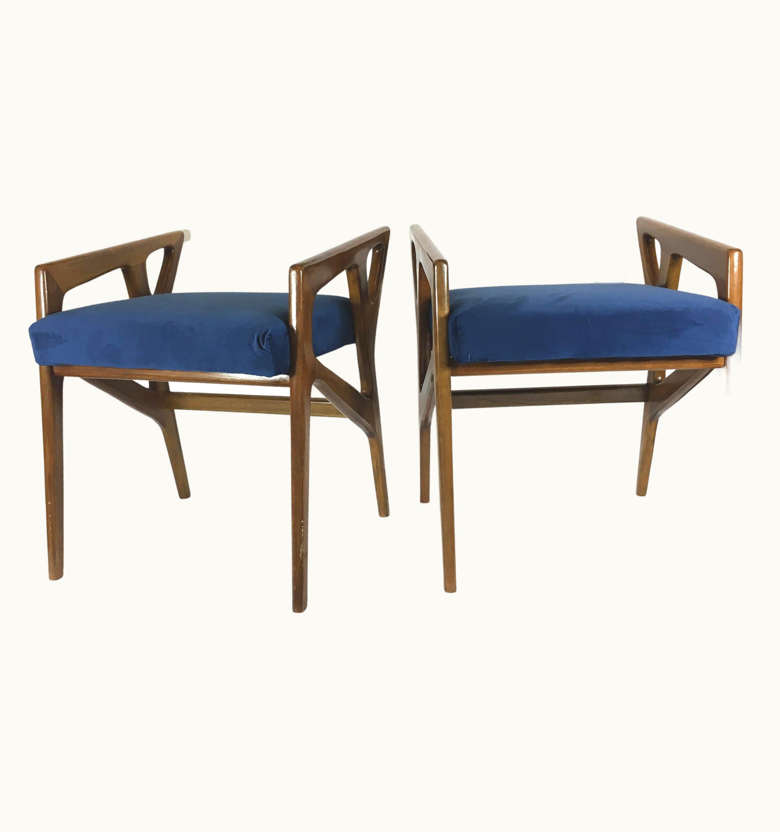 Gio Ponti Gio Ponti Pair Of Stools Mod. "687", Design Gio Ponti, Cassina Production, Italy, 1950s