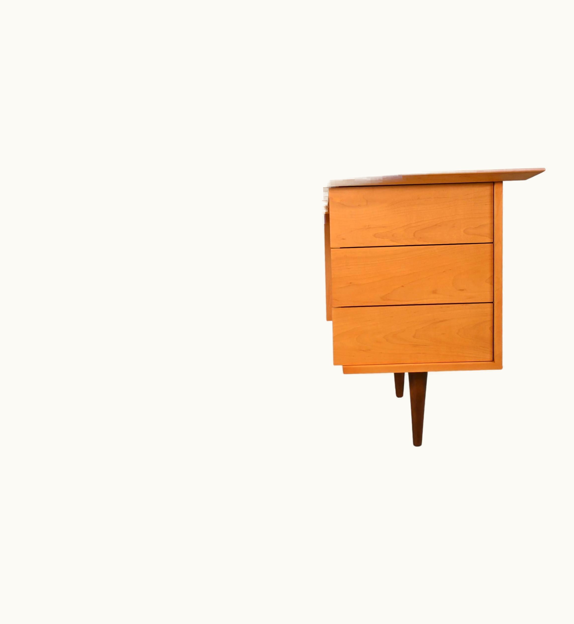 Florence Knoll Florence Knoll For Knoll Associates Mid-Century Modern Desk