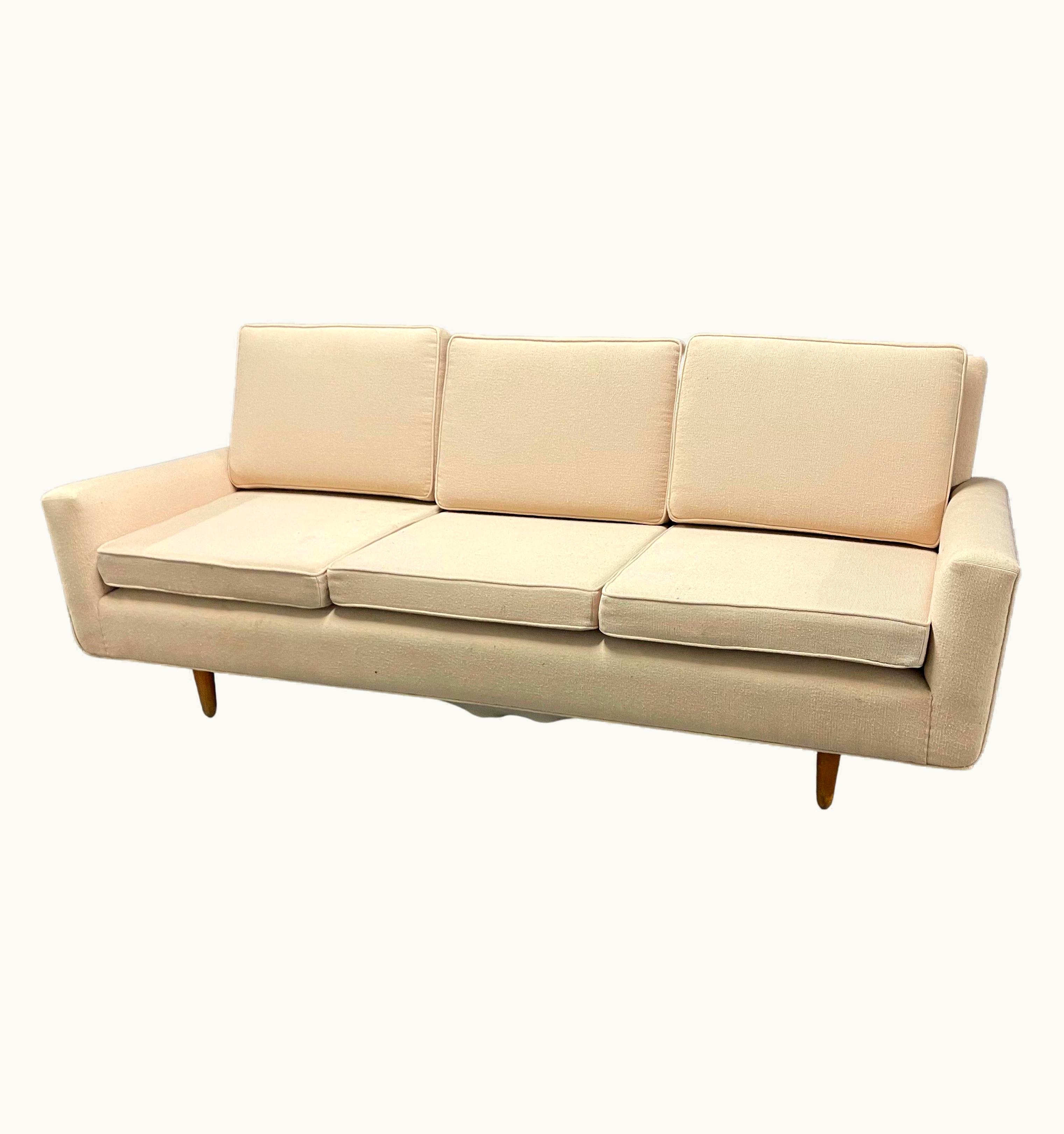Florence Knoll Florence Knoll Unusal No.26 Florence Knoll 3-Seater Sofa With Wooden Legs