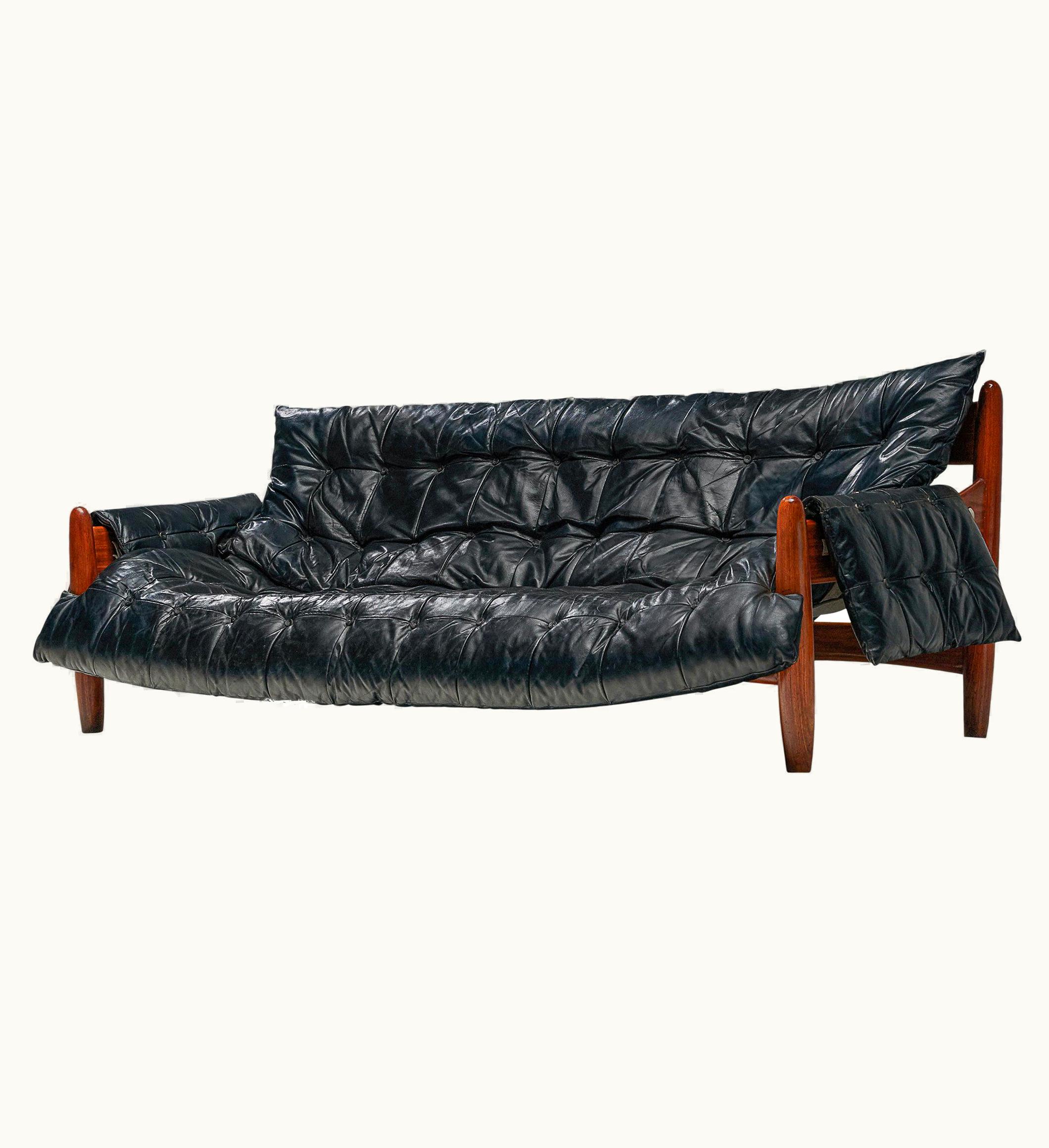 Sergio Rodrigues Sergio Rodrigues 'Sheriff' Sofa In Black Leather And Imbuia