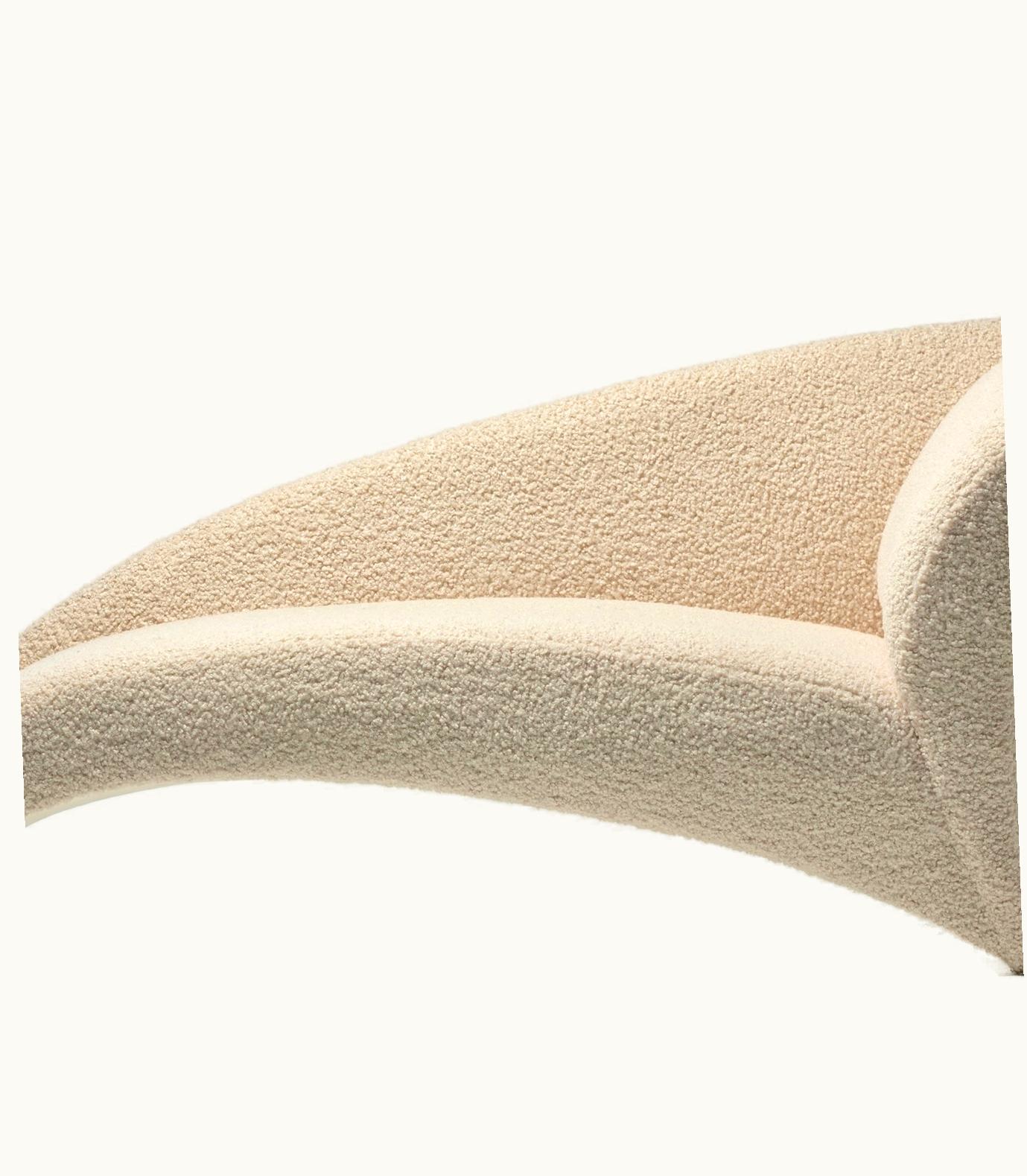 Vladimir Kagan Vladimir Kagan Post Modern Marilyn Chaise Lounge In Ivory White Bouclé C. 1986