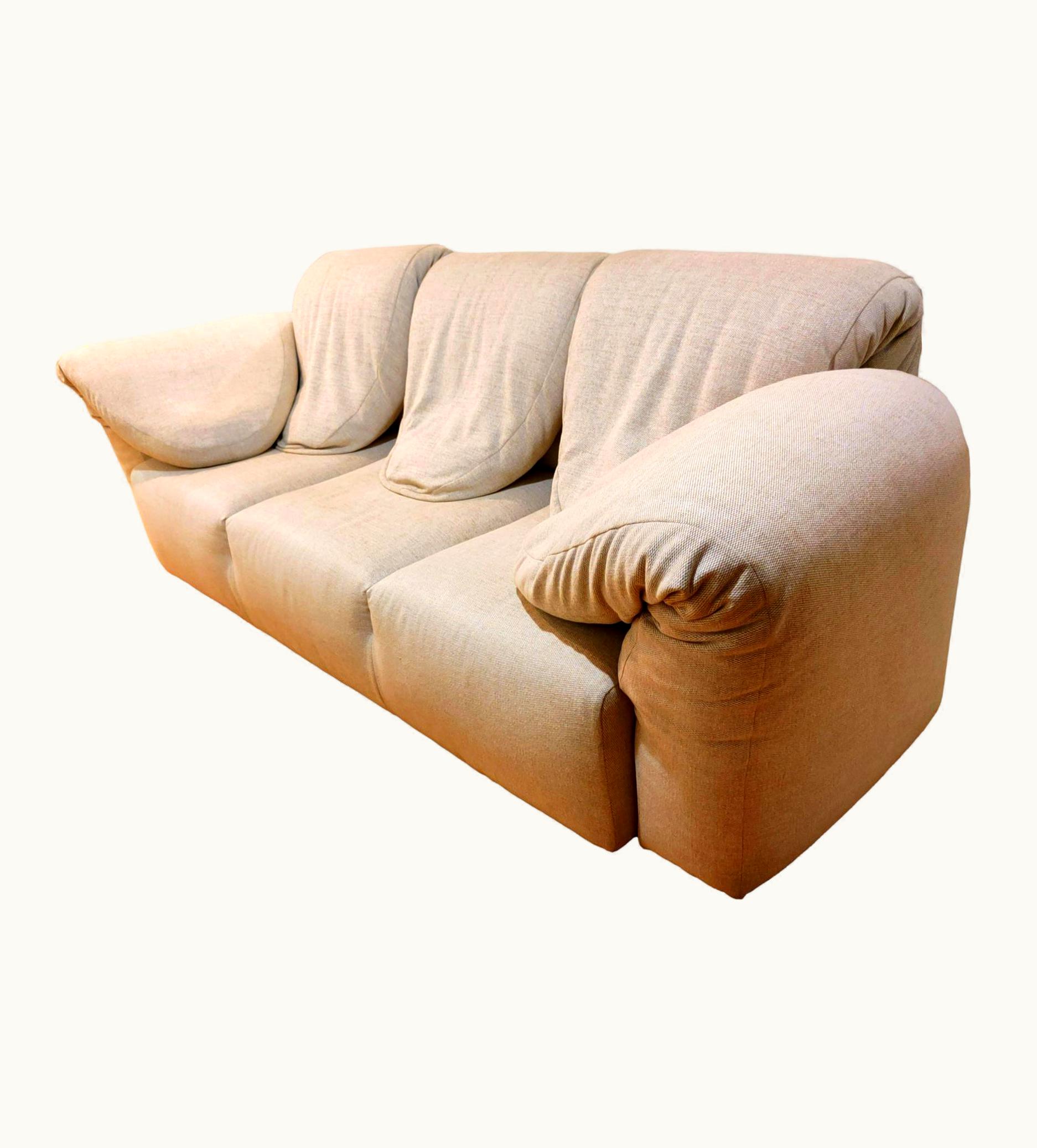 Gaetano Pesce Gaetano Pesce Il Giullare Sofa Design Gaetano Pesce For Meritalia 2010