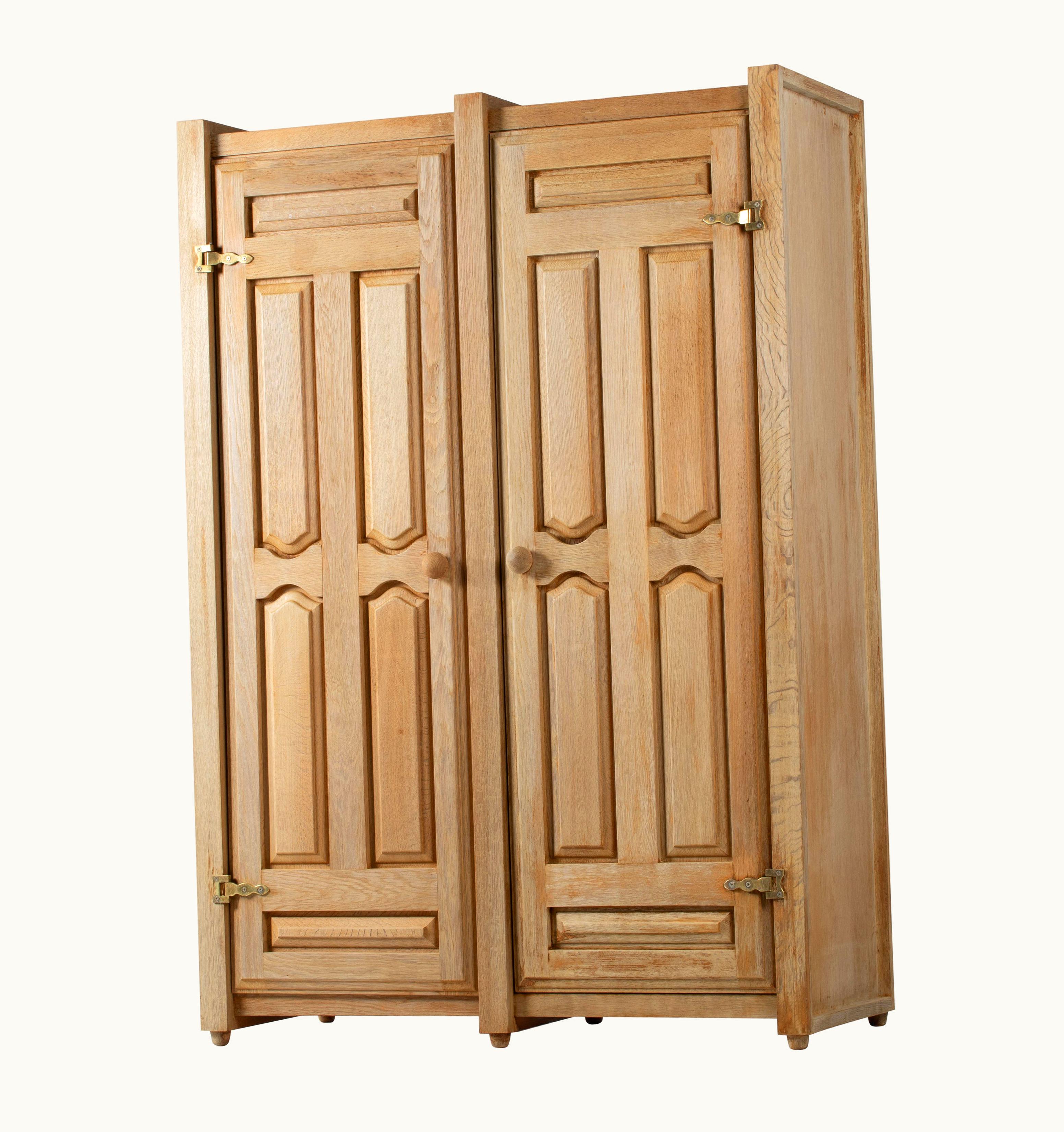 Guillerme et Chambron Guillerme et Chambron Solid Oak Wardrobe By Guillerme Et Chambron, Edition Votre Maison