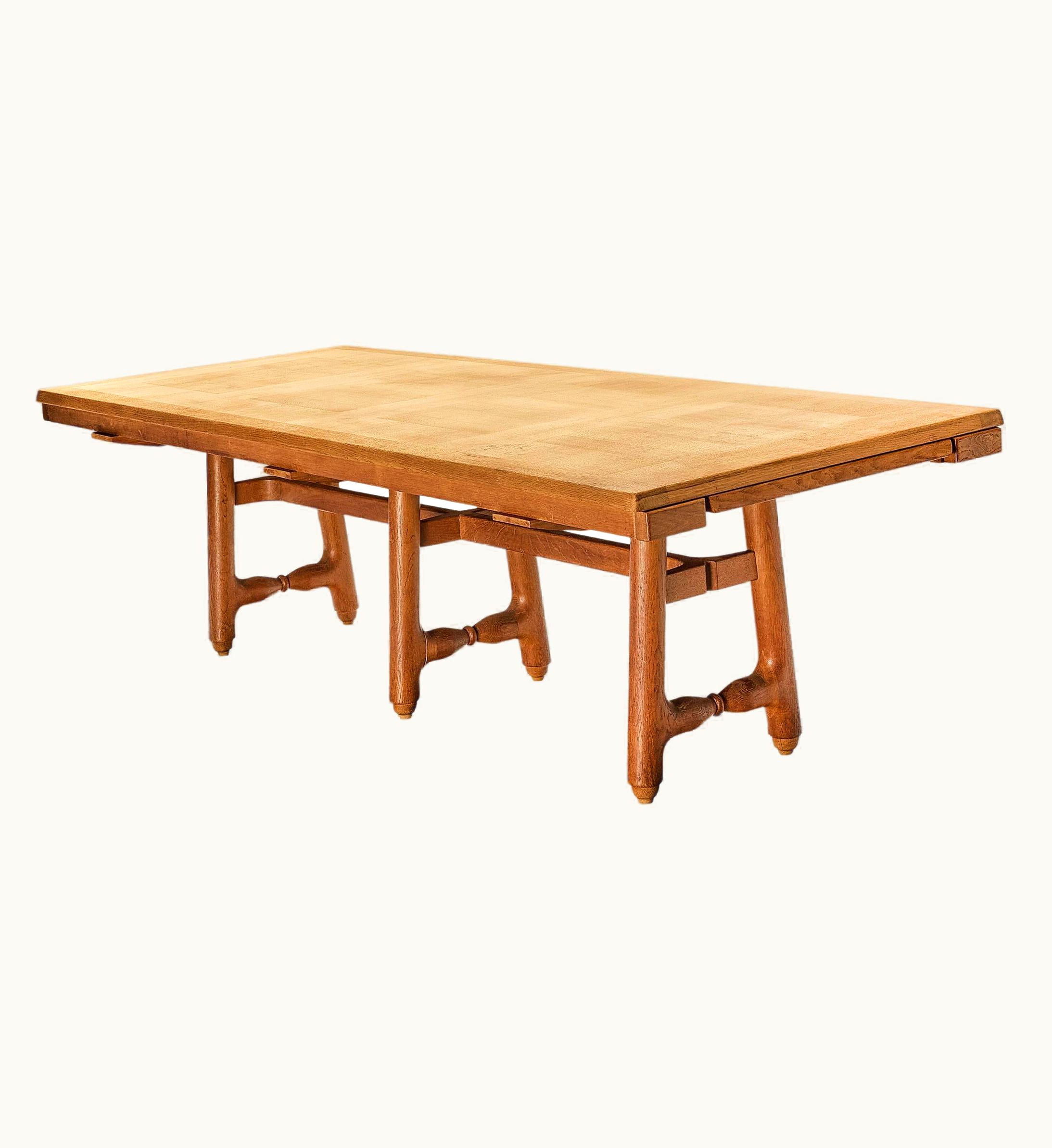 Guillerme et Chambron Guillerme et Chambron Extendable 'Gustave' Dining Table In Oak