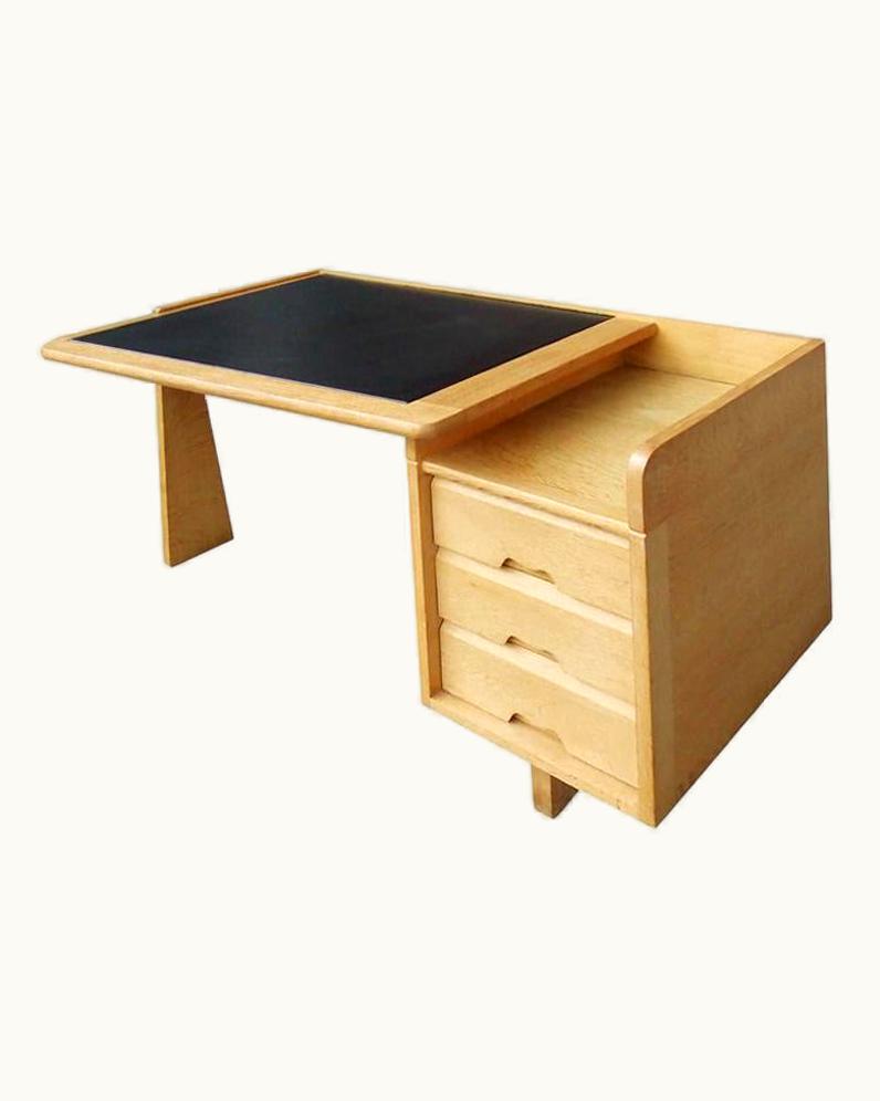 Guillerme et Chambron Guillerme et Chambron Etudiant Oak Desk, Circa 1970 UZ0198728