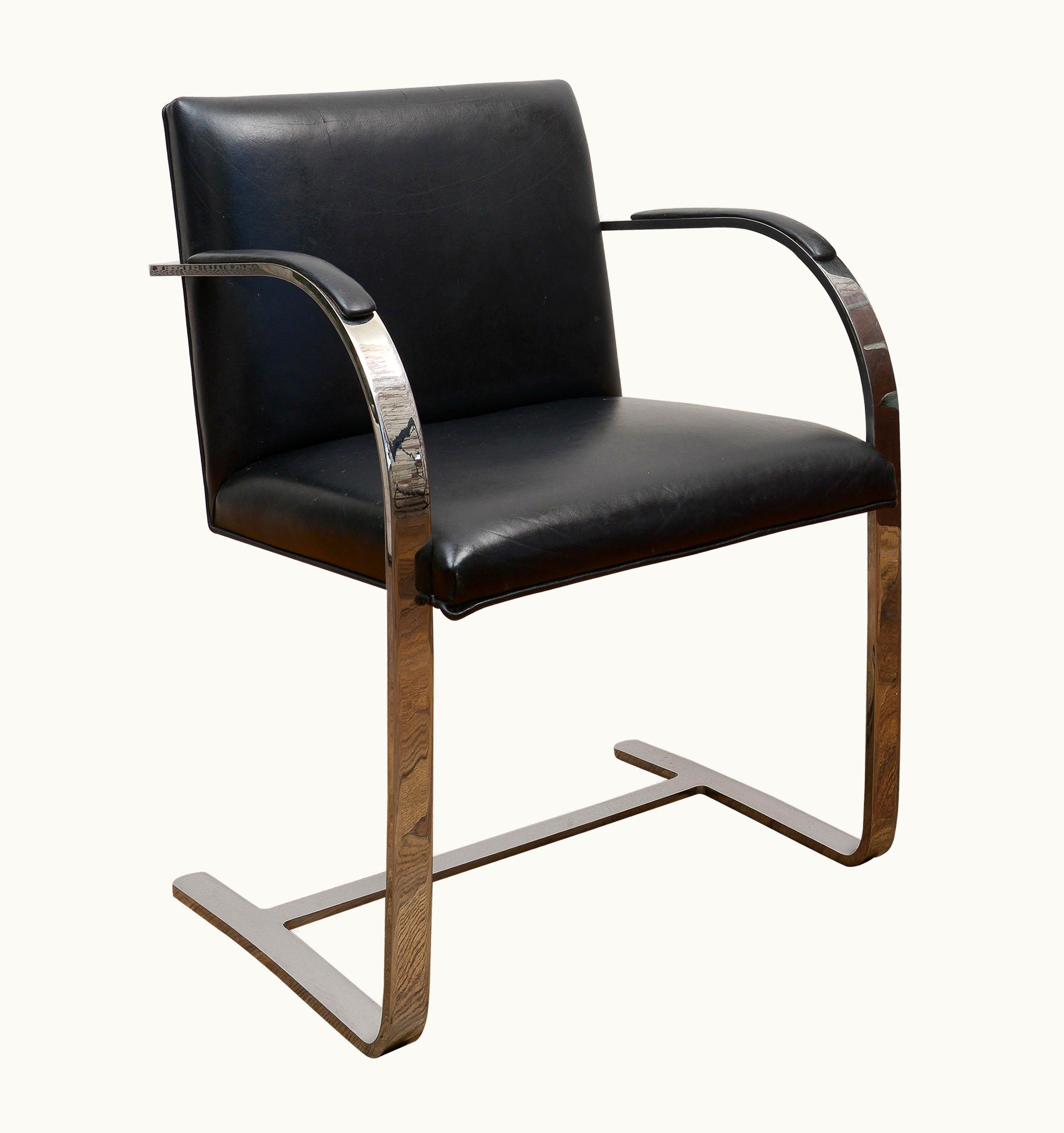 Ludwig Mies van der Rohe Ludwig Mies van der Rohe Iconic Mies Van Der Rohe BRNO Flat Bar Chair In Black Leather, 1990s