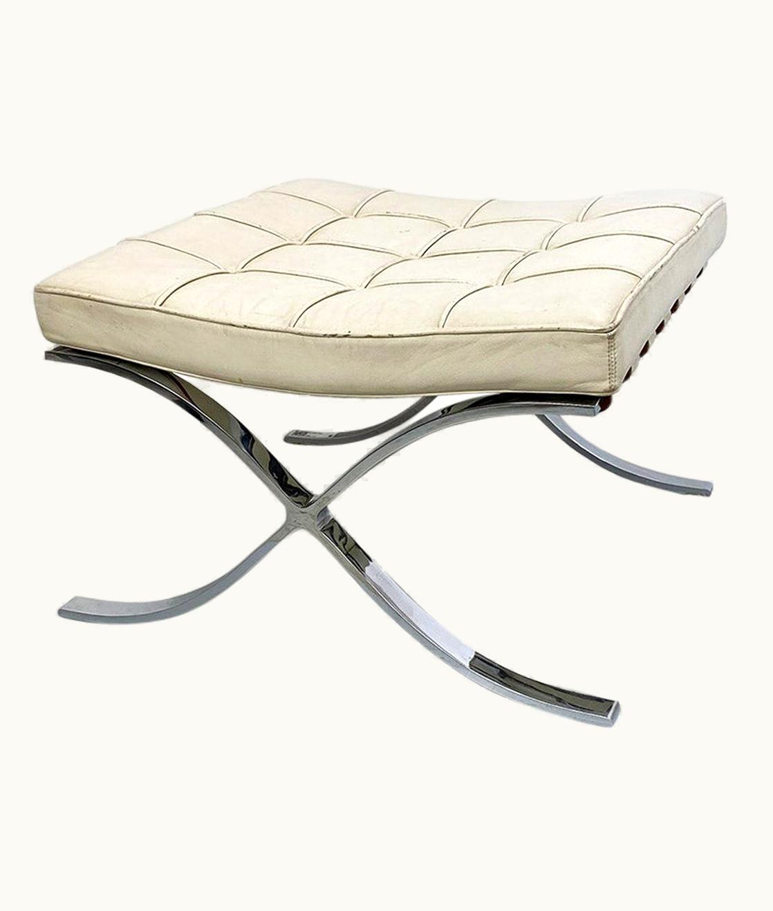 Ludwig Mies van der Rohe Ludwig Mies van der Rohe Italian Mid Century Barcelona Pouf By Mies Van Der Rohe For Knoll, 1970s