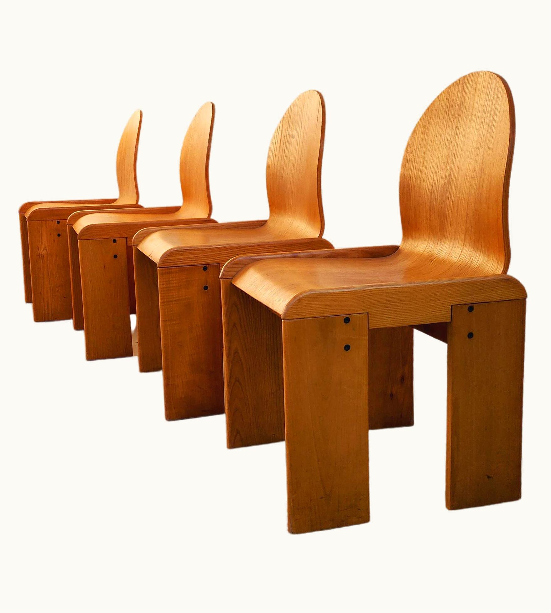 Afra & Tobia Scarpa Afra & Tobia Scarpa Plywood Set Of 4 Black Leather