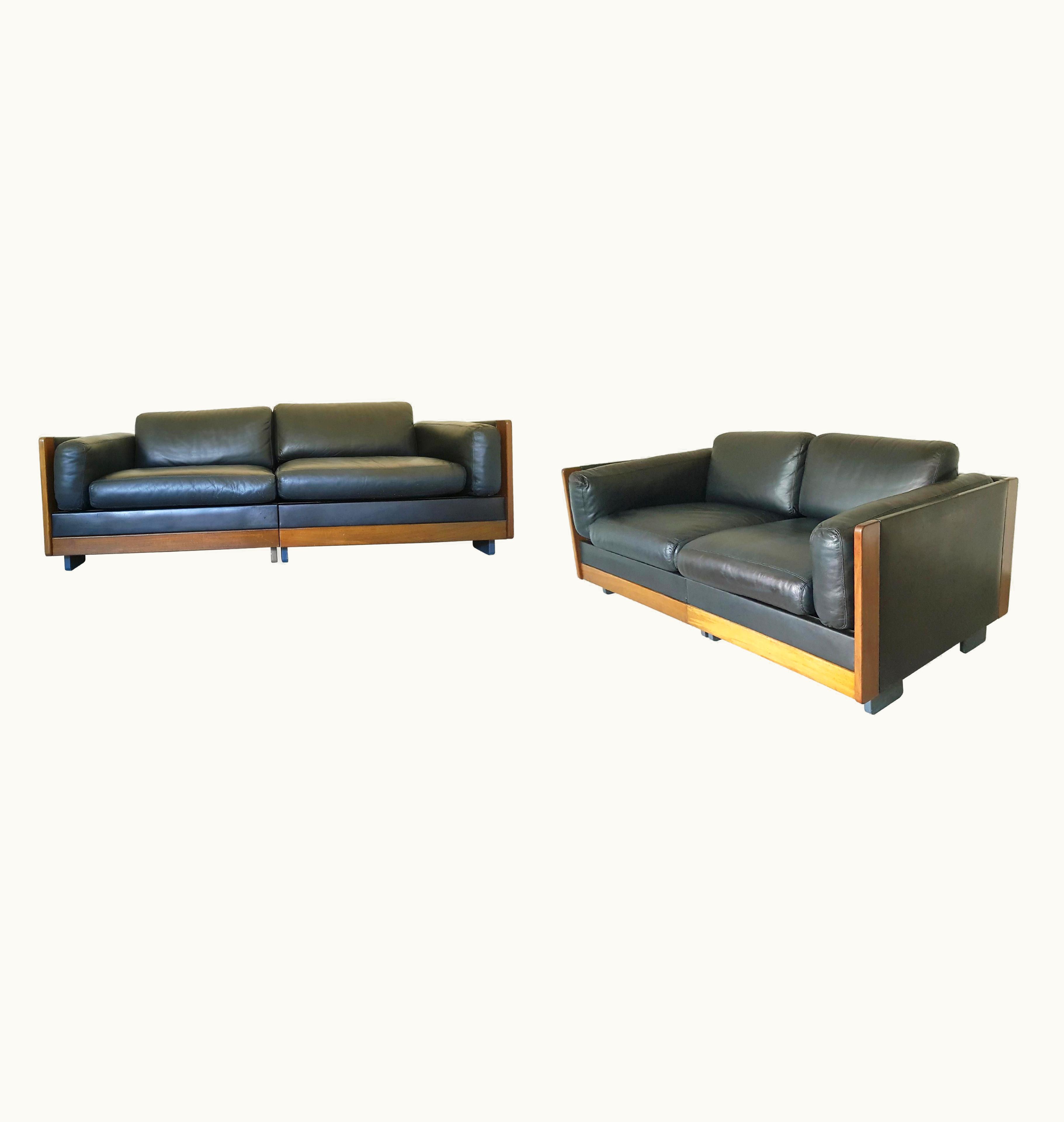 Afra & Tobia Scarpa Afra & Tobia Scarpa Black Leather & Walnut Modular Sofas Mod. 920 By Afra & Tobia Scarpa For Cassina