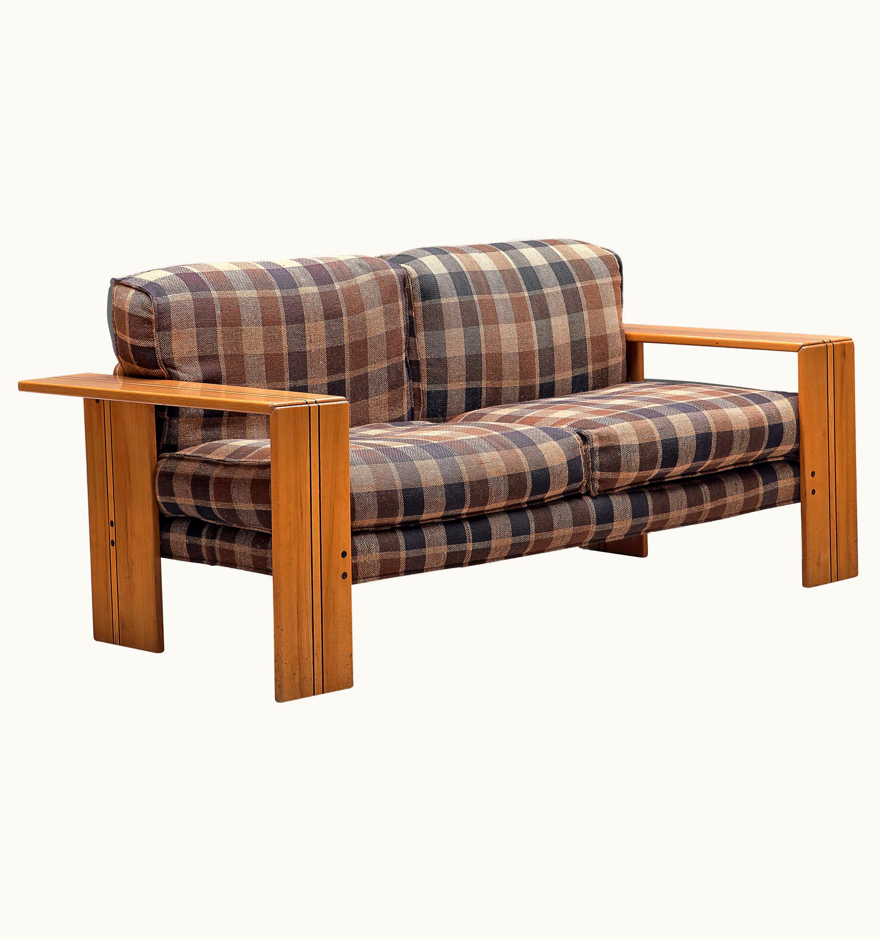 Afra & Tobia Scarpa Afra & Tobia Scarpa 'Artona' Sofa In Elm And Checked Fabric