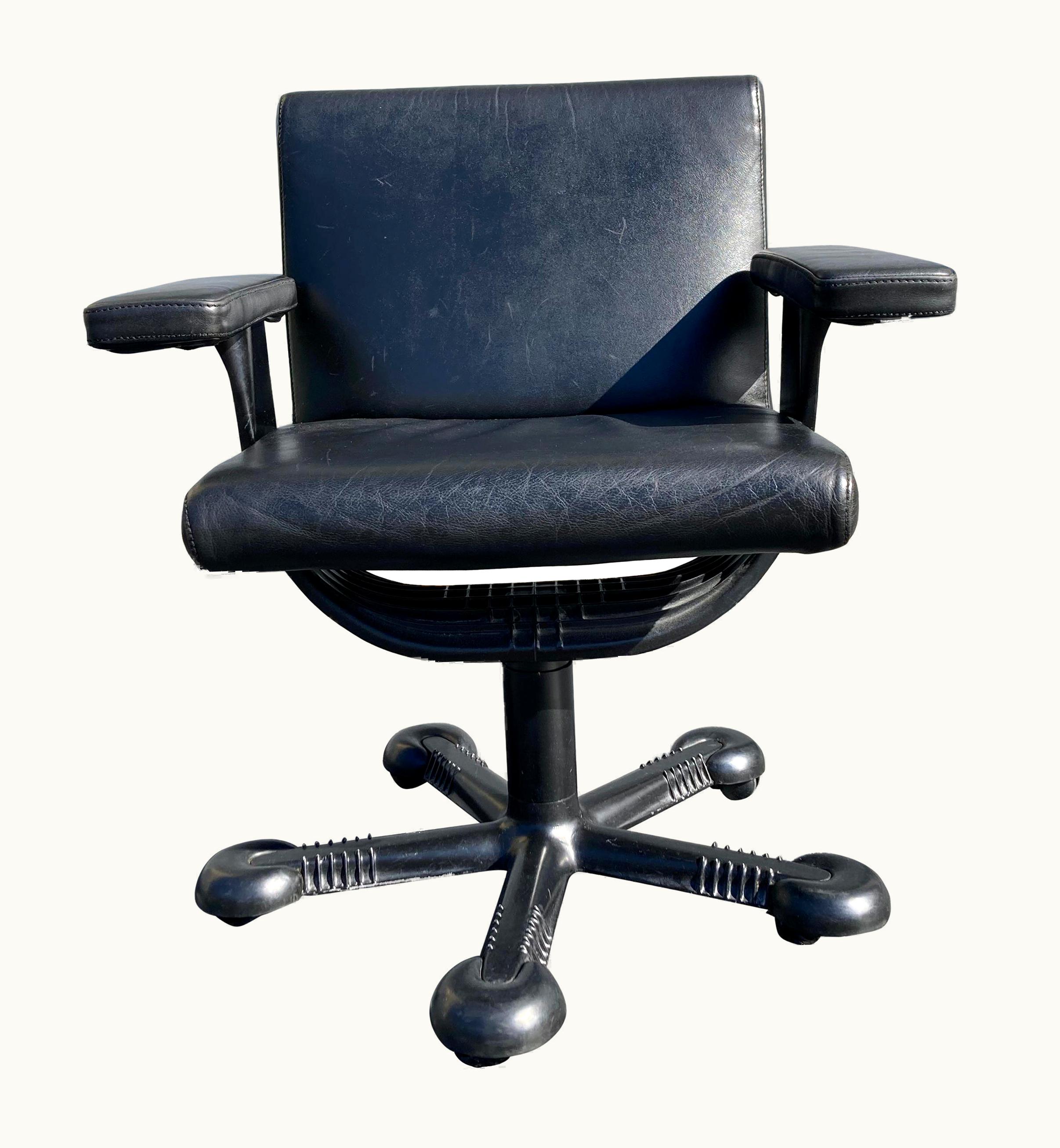 Afra & Tobia Scarpa Afra & Tobia Scarpa Vintage Mix Arm Chairs By Afra & Tobia Scarpa For Molteni, 1975, Black Leather