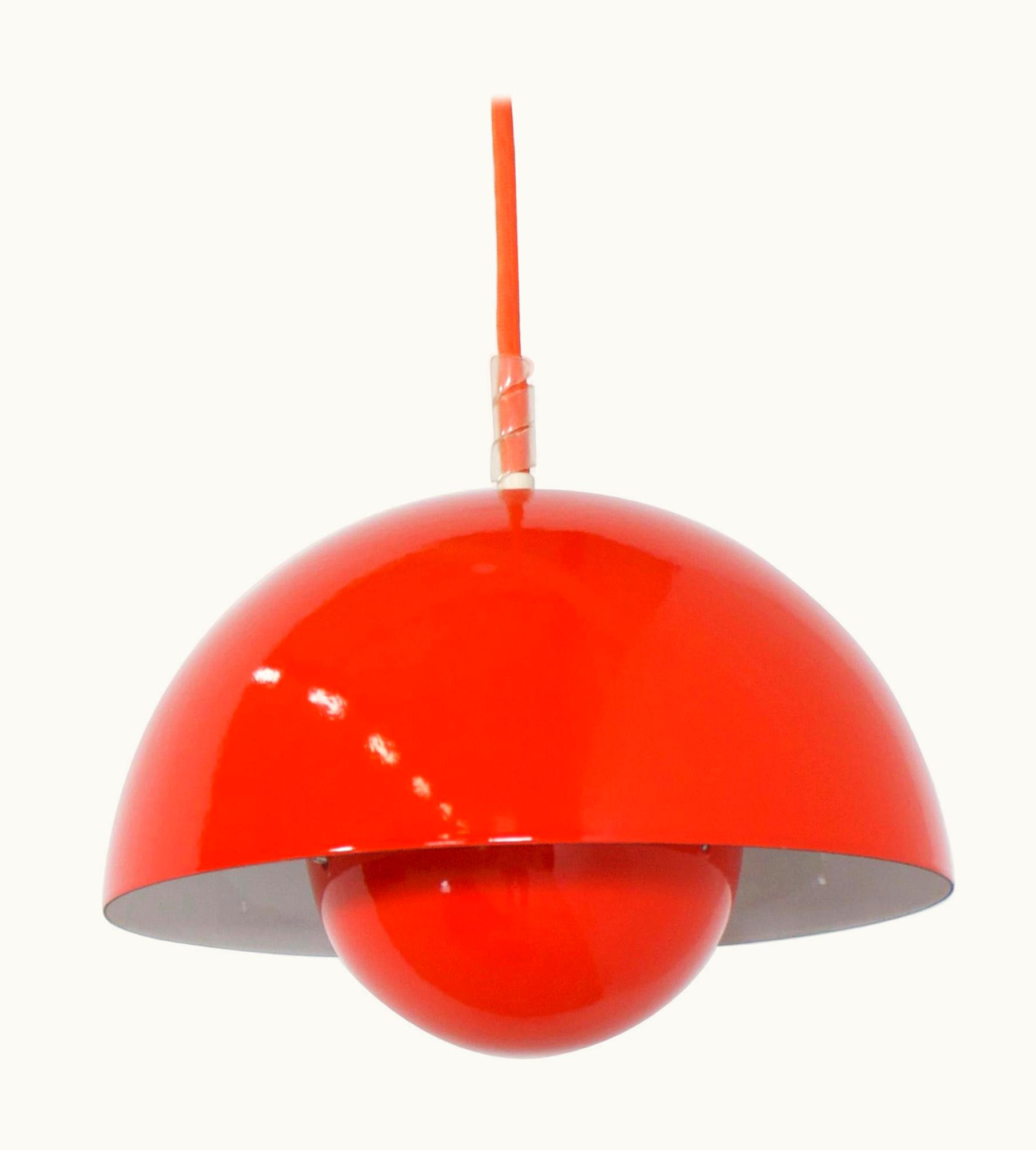 Verner Panton Verner Panton 1/3 First Edition VP1 Flowerpot Pendant Lights By Verner Panton For Louis Poulse