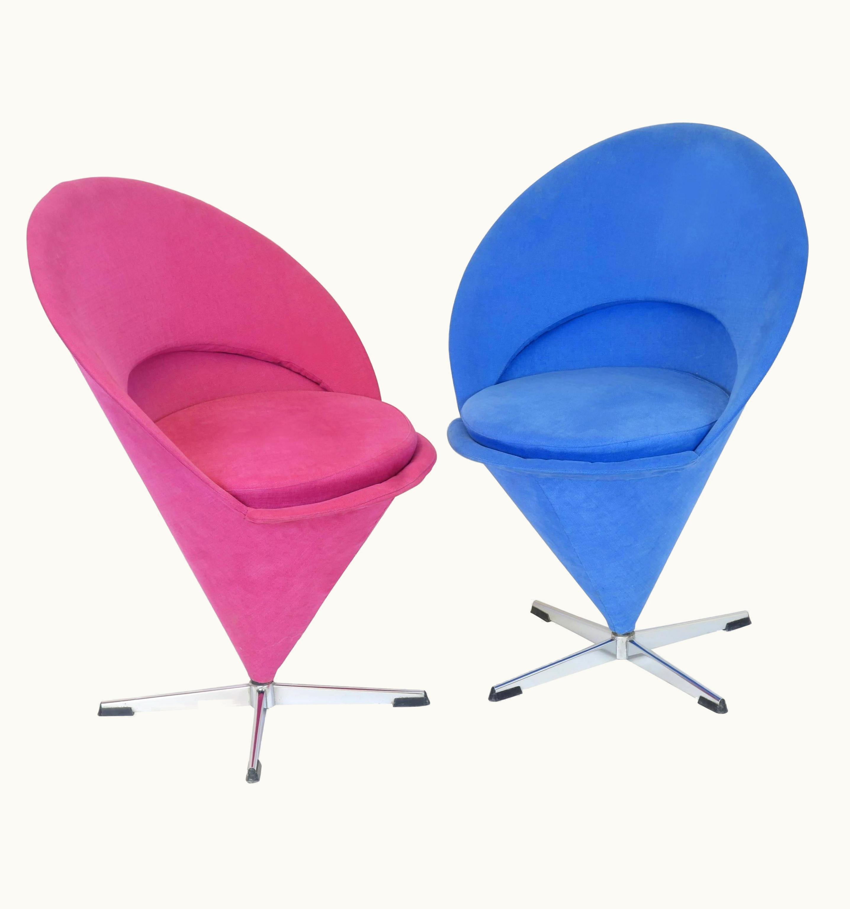 Verner Panton Verner Panton Original K1 Cone Chairs Design Blue Red By Verner Panton, Denmark, 1950s