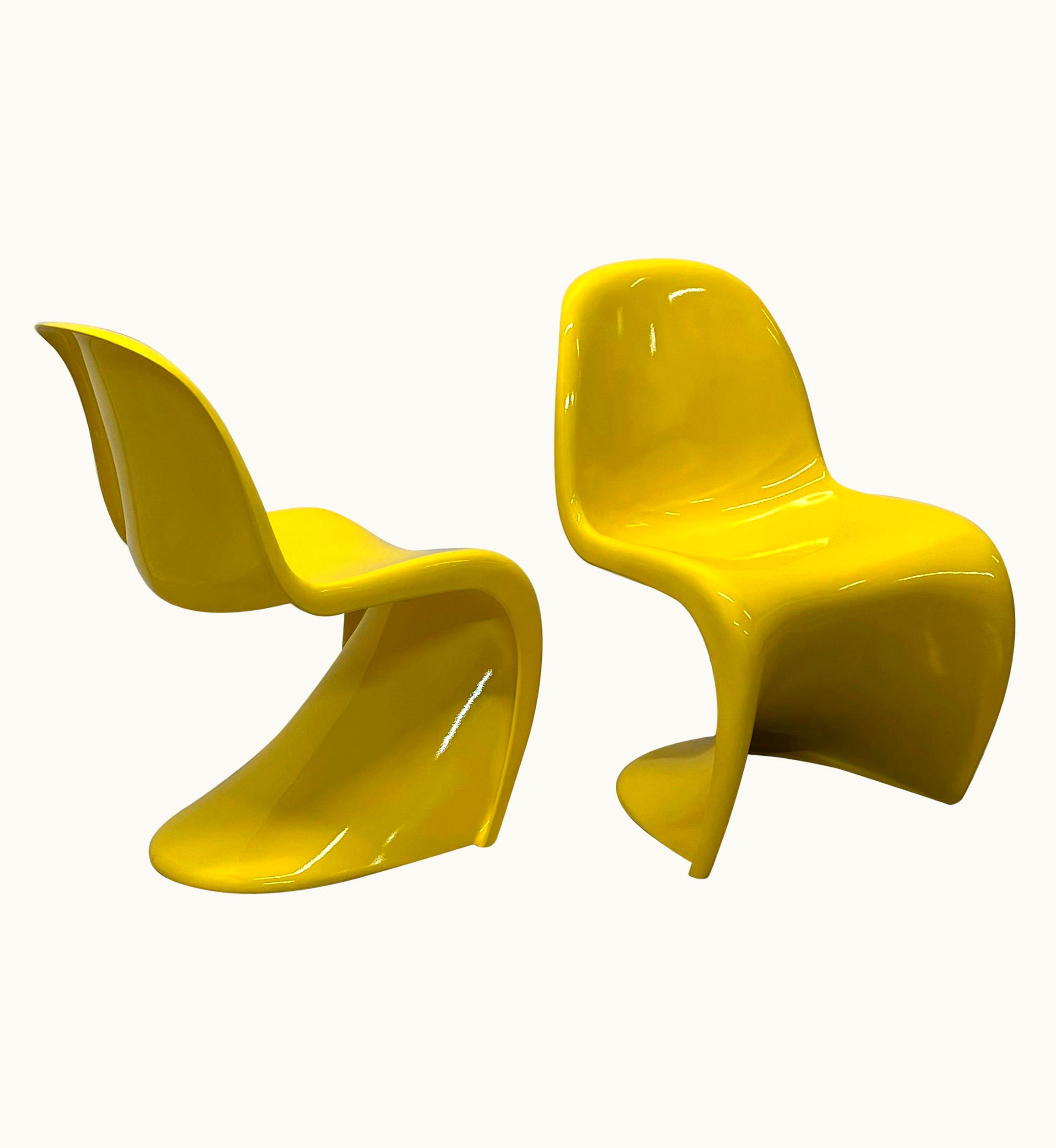 Verner Panton Verner Panton Classic Panton S Chairs For VItra, 1990s - A Pair