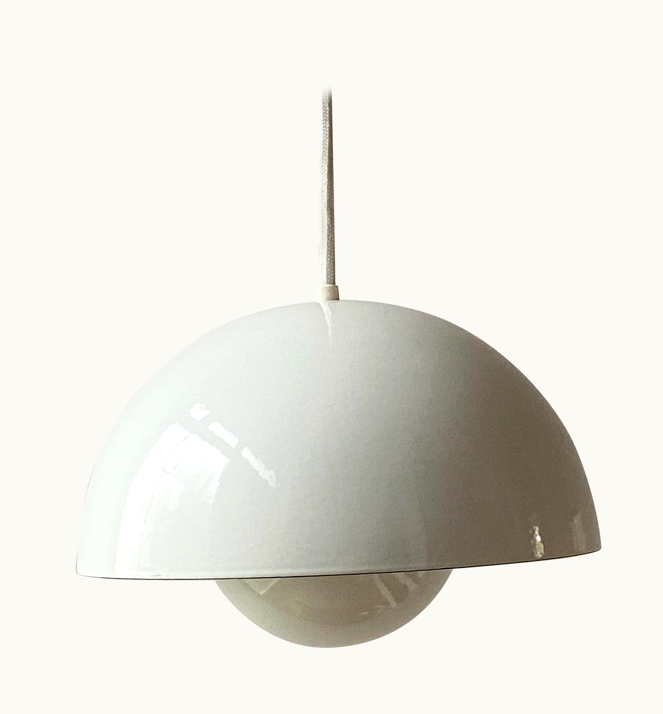 Verner Panton Verner Panton Vintage Verner Panton Enamel Flowerpot Pendant Lamp By Louis Poulsen, Denmark UZ0201431