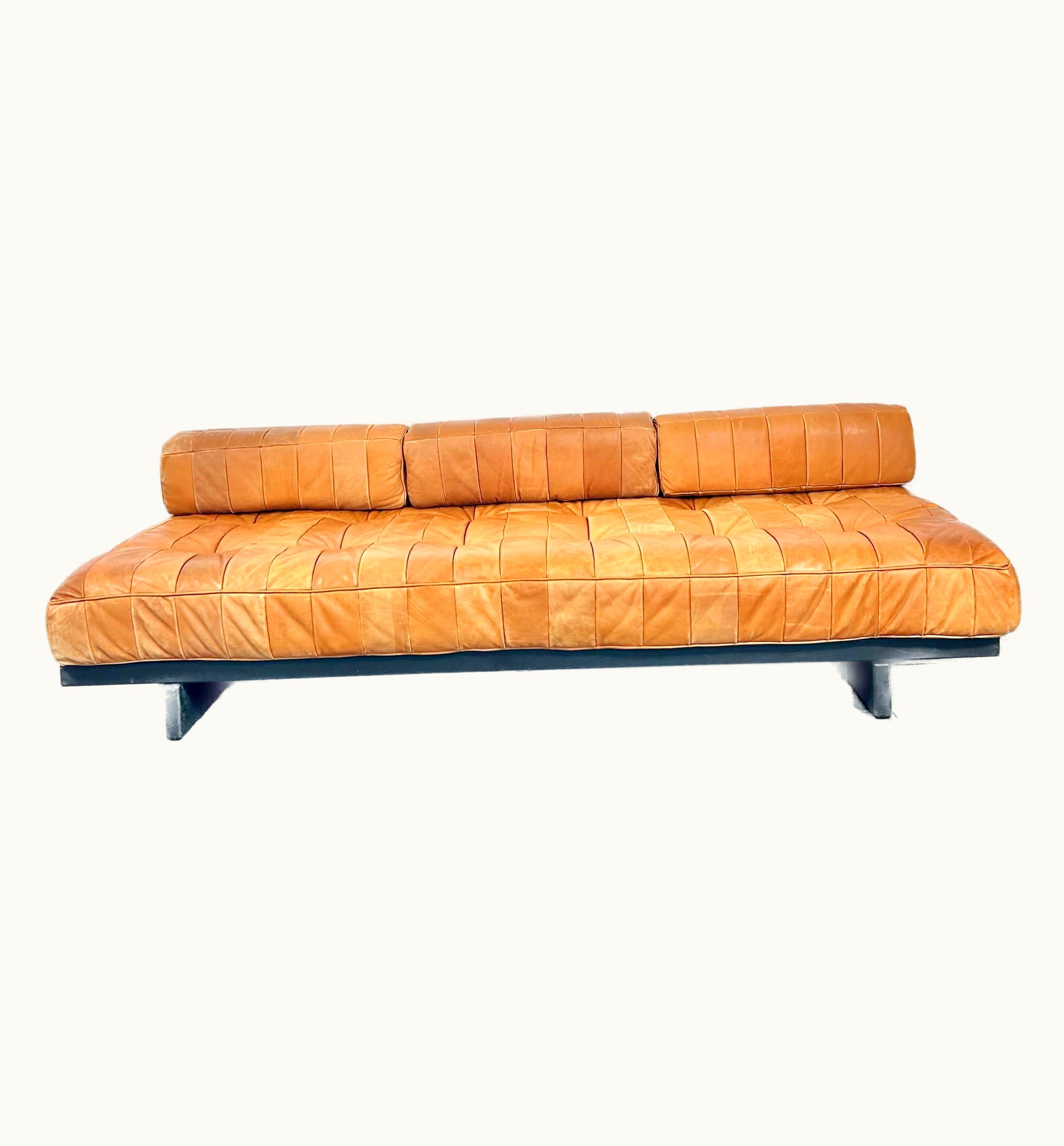 De Sede De Sede 1970ies, De Sede Ds-80 Sofa Daybed And Sofa In Natural Cognac Leather