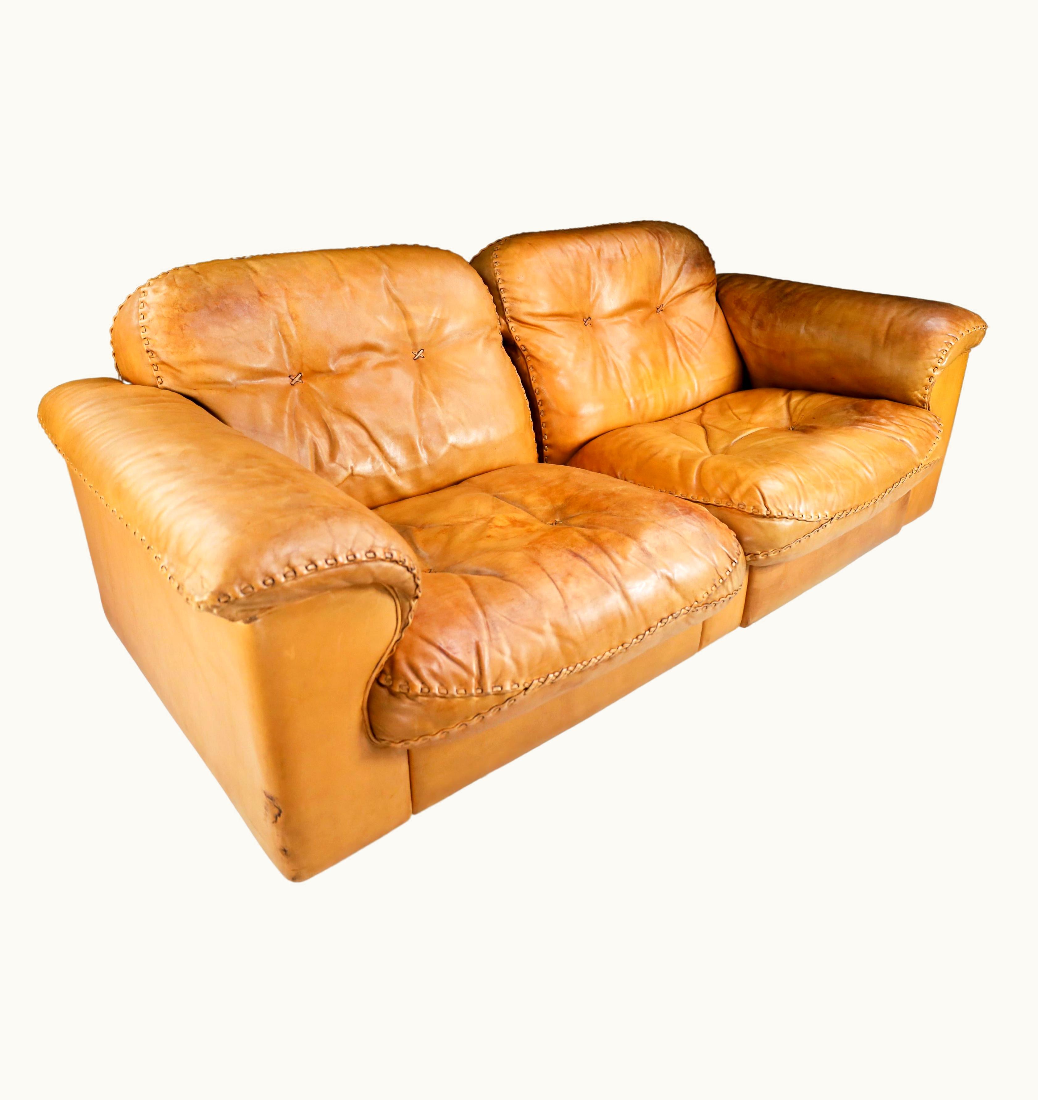 De Sede De Sede Robust Patinated Leather De Sede Ds-101 Two-Seater Sofa, Zwitserland 1960s