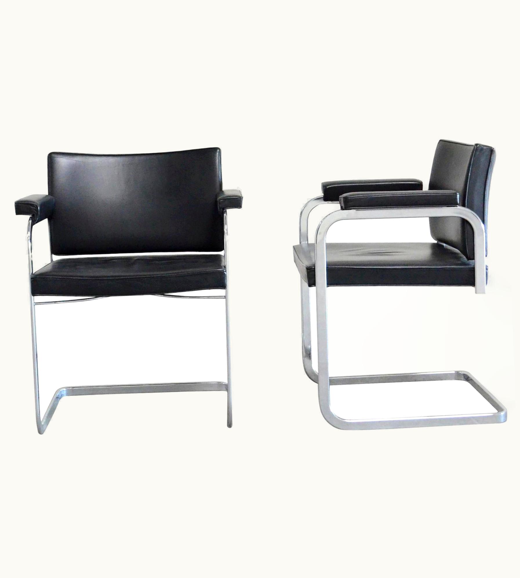 Robert Haussmann Robert Haussmann De Sede RH 305 Chair Black UZ0202088