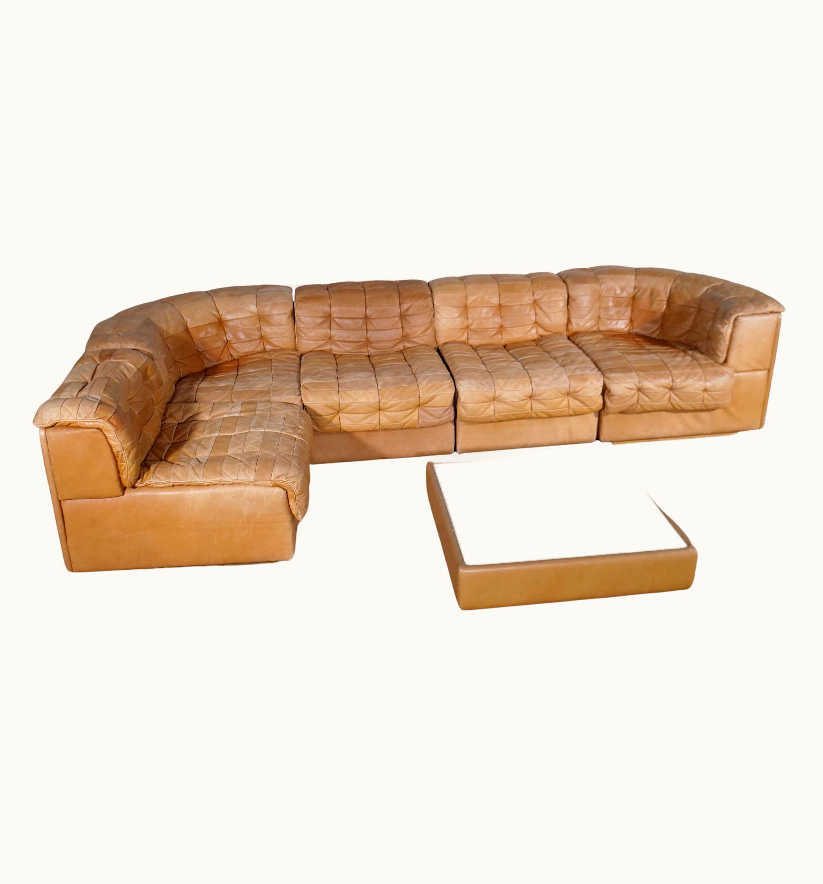 De Sede De Sede Ds 11 Patchwork Modul Leder Sofa Mit Couchtisch, 1970er