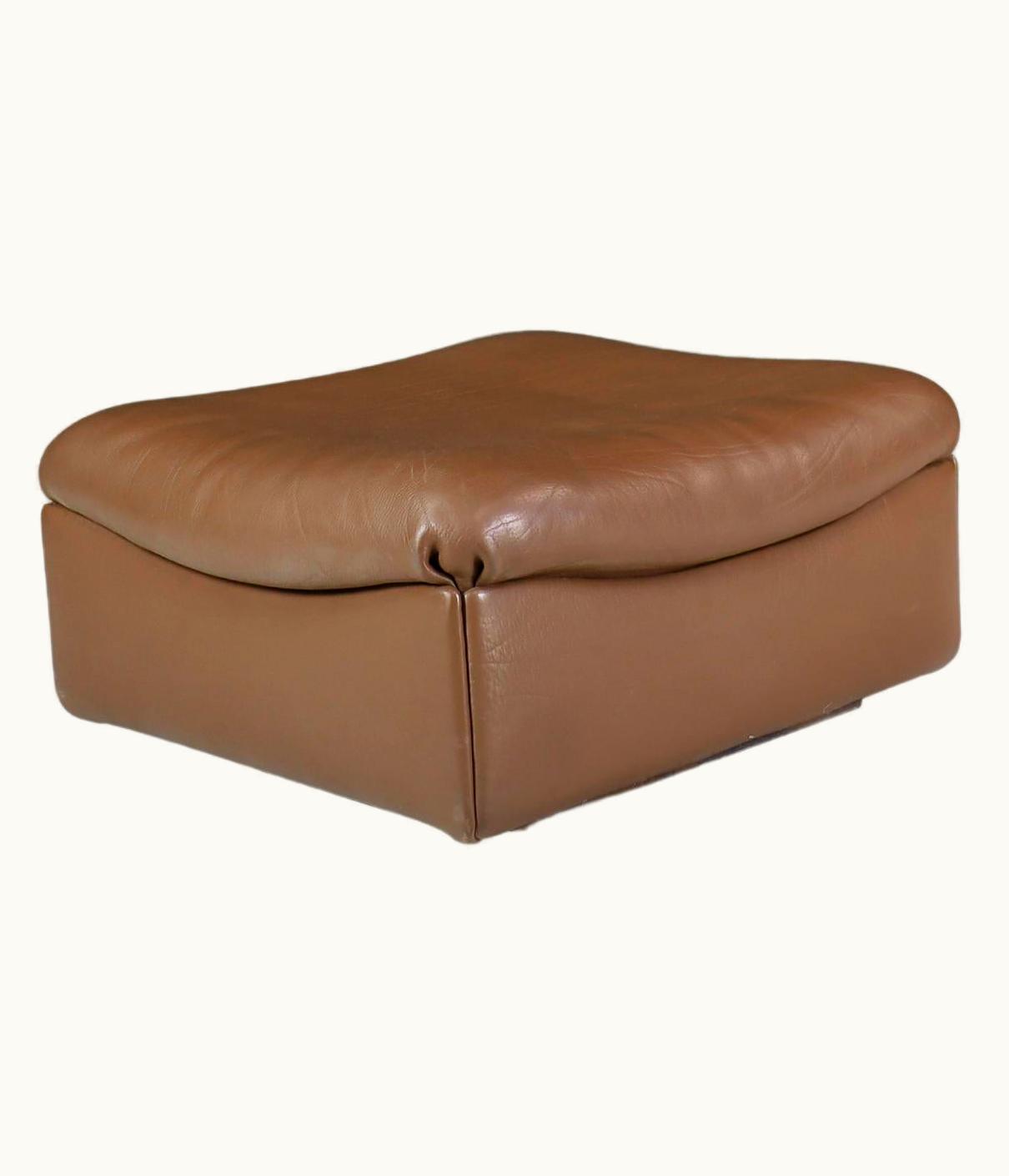 De Sede De Sede Grande Pouf In Bufalo Leather, Switzerland, 1970s
