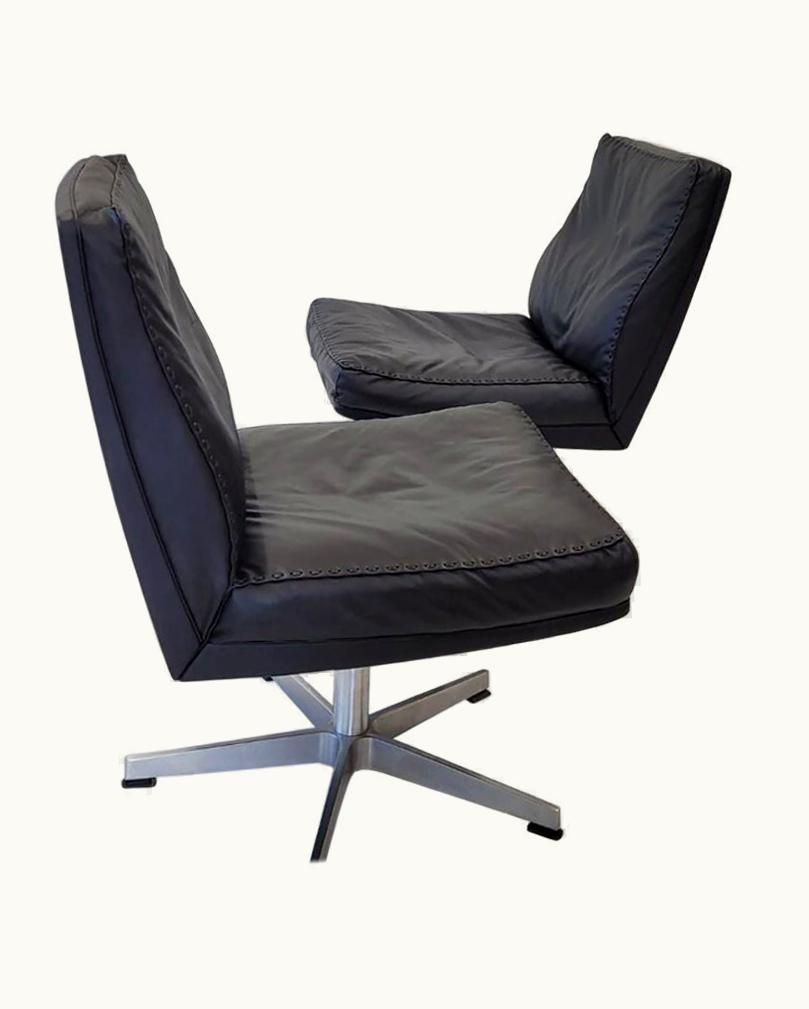 De Sede De Sede Pair Of DS35 Executive Chair By De Sede