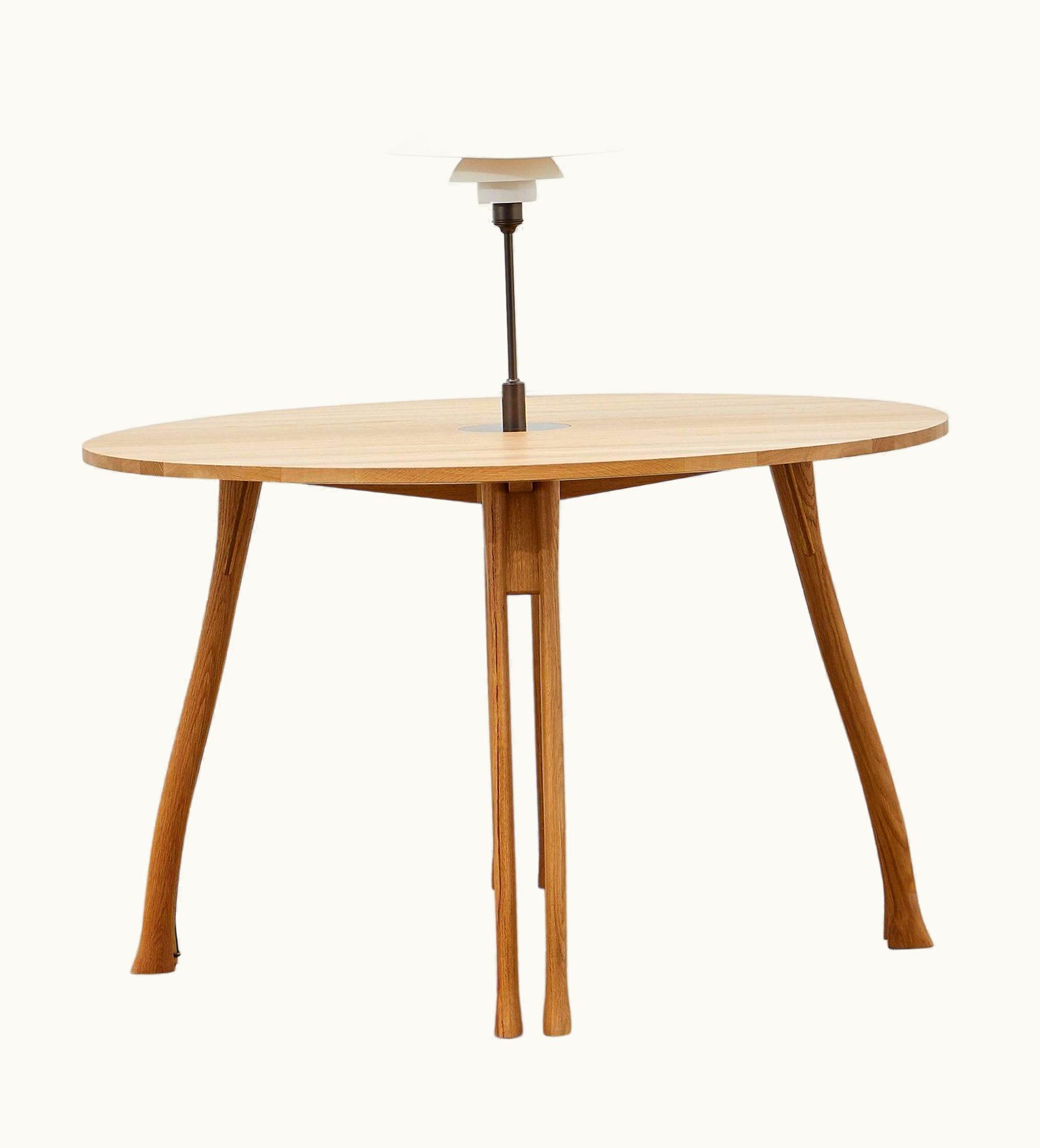 Poul Henningsen Poul Henningsen PH Axe Table, Natural Oak Legs, Veneer Table Plate, White PH 3 ¬¨Œ©-2 ¬¨Œ© Lamp