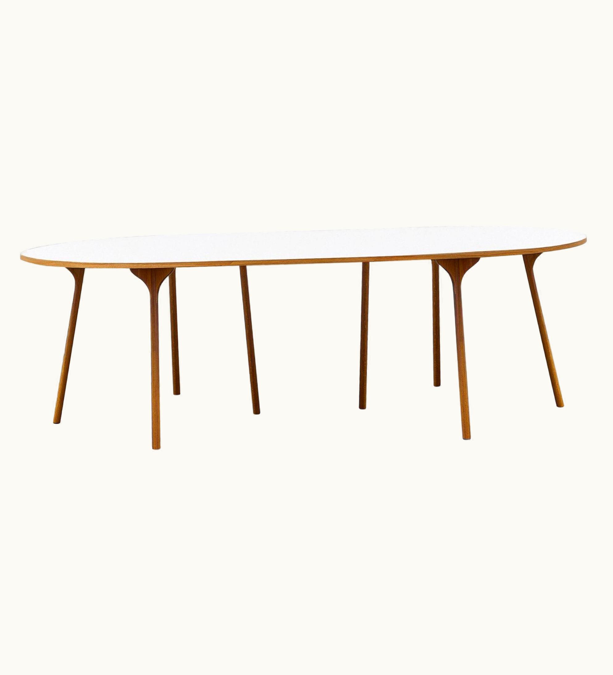 Poul Henningsen Poul Henningsen PH Circle Table, 1270x2370mm, Natural Oakwood Legs, Laminated Plate