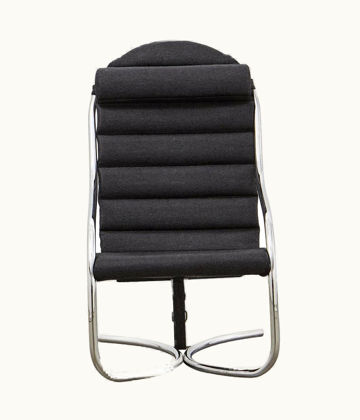 Poul Henningsen Poul Henningsen PH Lounge Chair, Chrome, Hallingdal Black 190