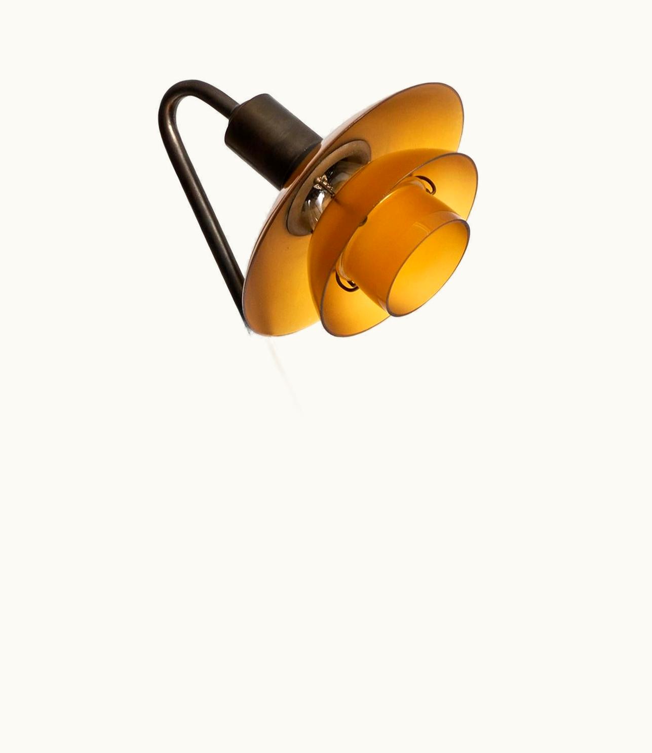 Poul Henningsen Poul Henningsen Early Table Lamp Model PH-2/2 'VIntergækken' By Louis Poulsen