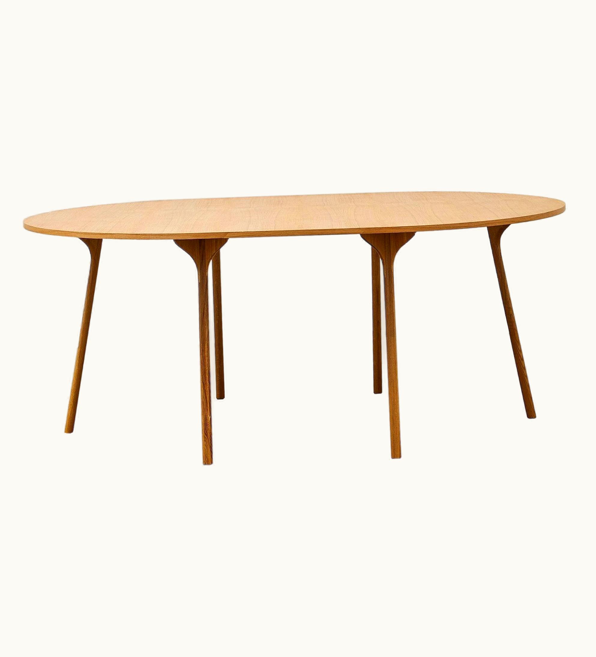 Poul Henningsen Poul Henningsen PH Circle Table, 1270x1820mm, Natural Oak Wood Legs, Veneer Table Plate And Edge
