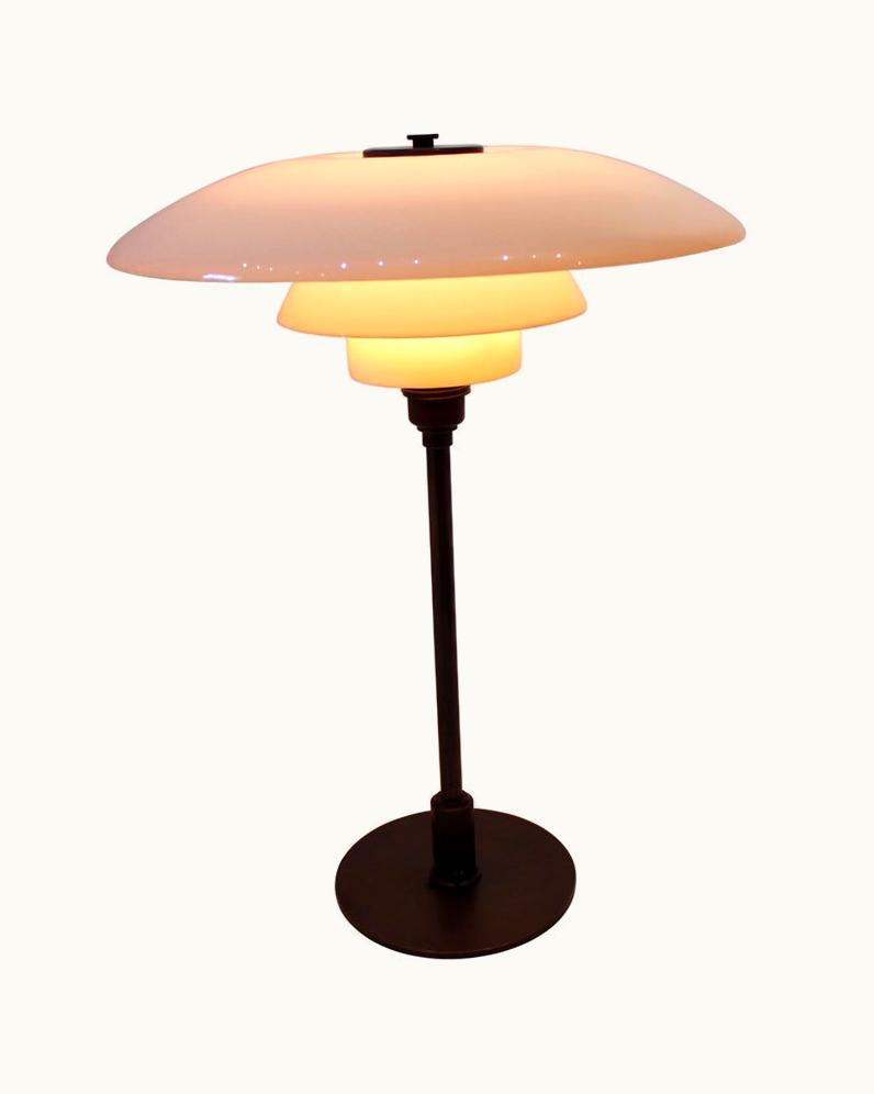 Poul Henningsen Poul Henningsen Ph4¬¨Œ©/2¬¨æ Table Lamp Of White Opaline Glass, Poul Henningsen, 20th Century