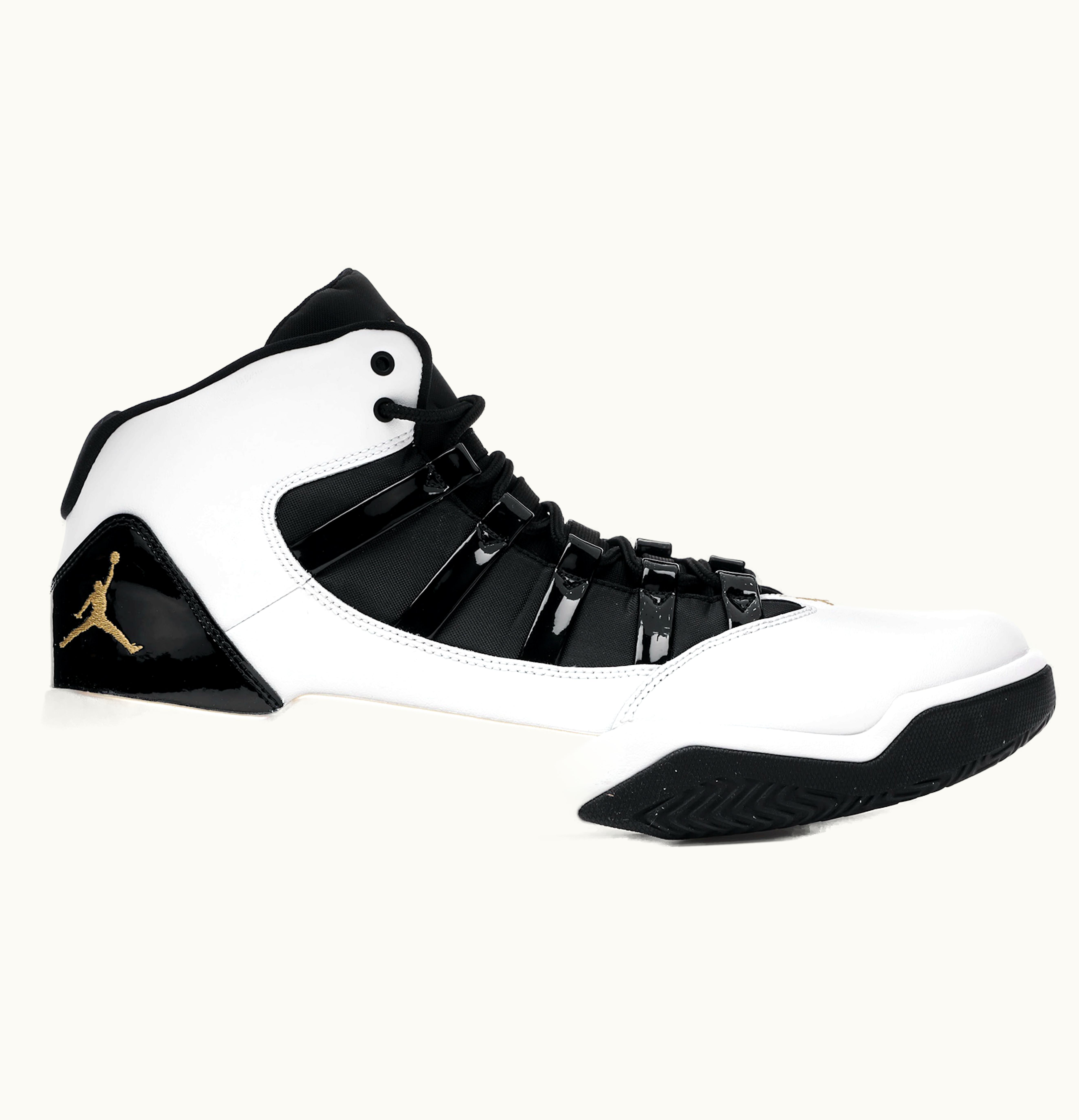 Jordan Air Jordan Max Aura White Metallic Gold Black