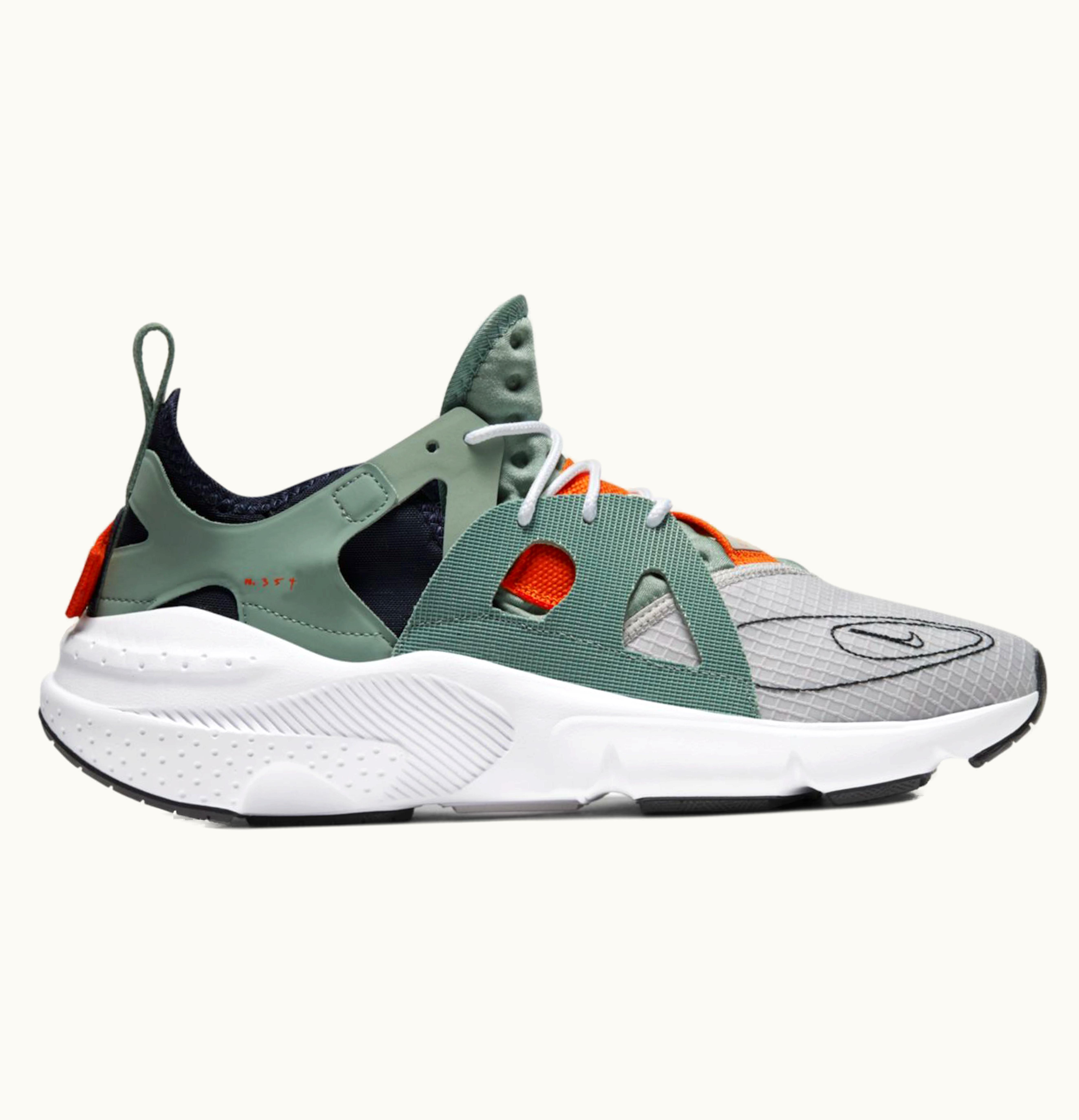 Nike Nike Huarache Type Silver Pine
