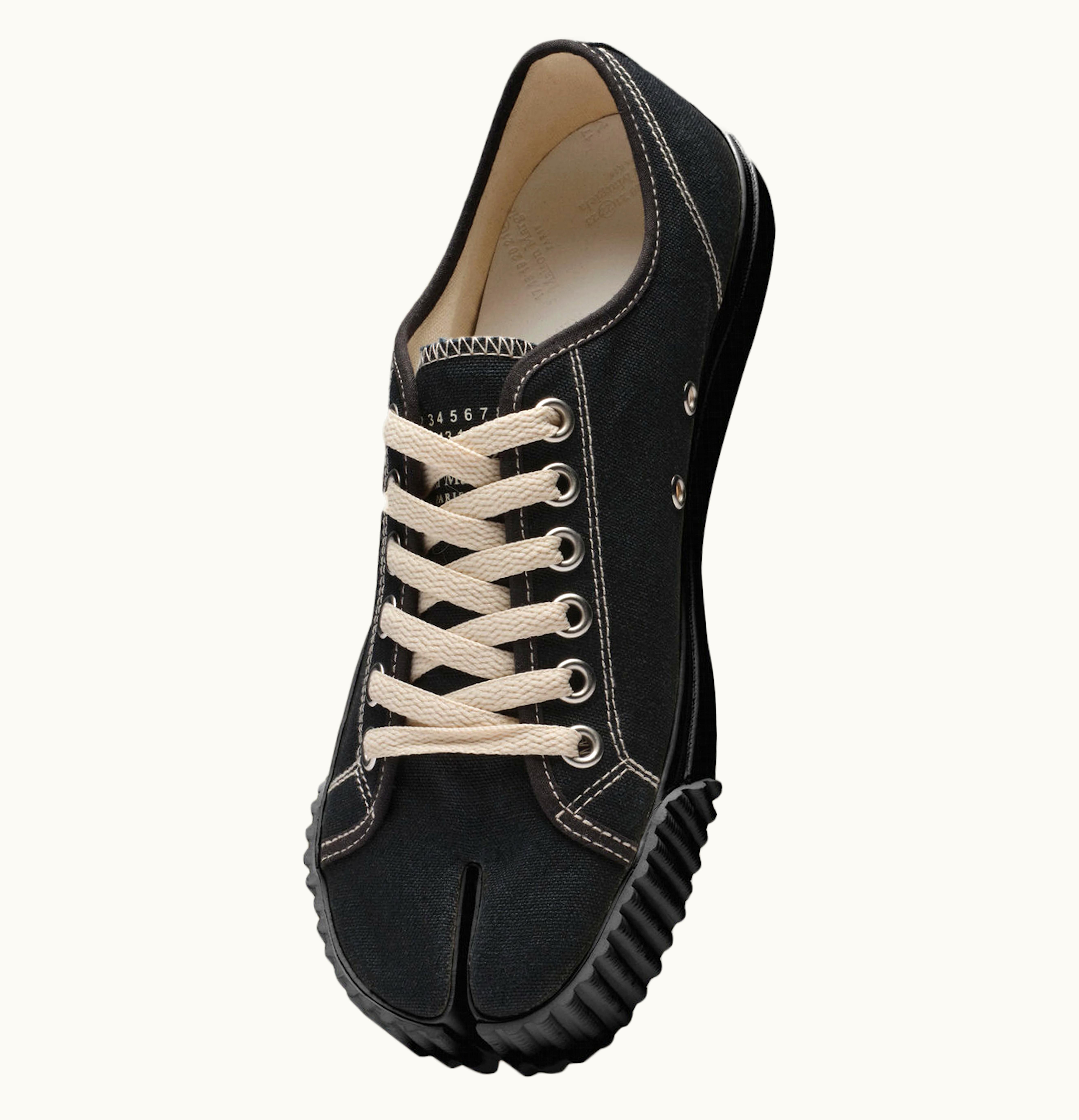 Maison Margiela Maison Margiela Tabi Low Top Black Black W