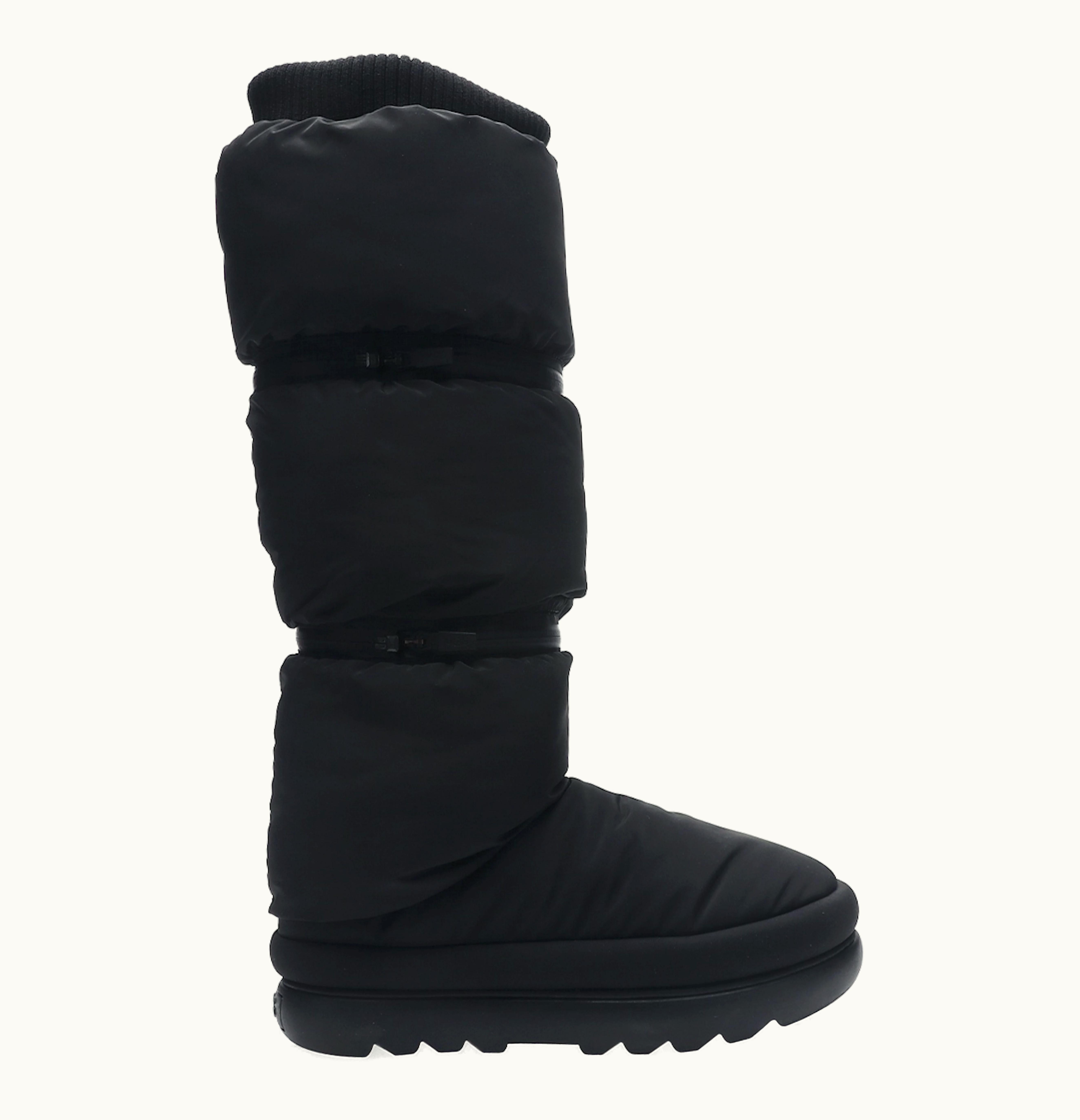 UGG UGG Classic Maxi Ultra Tall Boot Black W