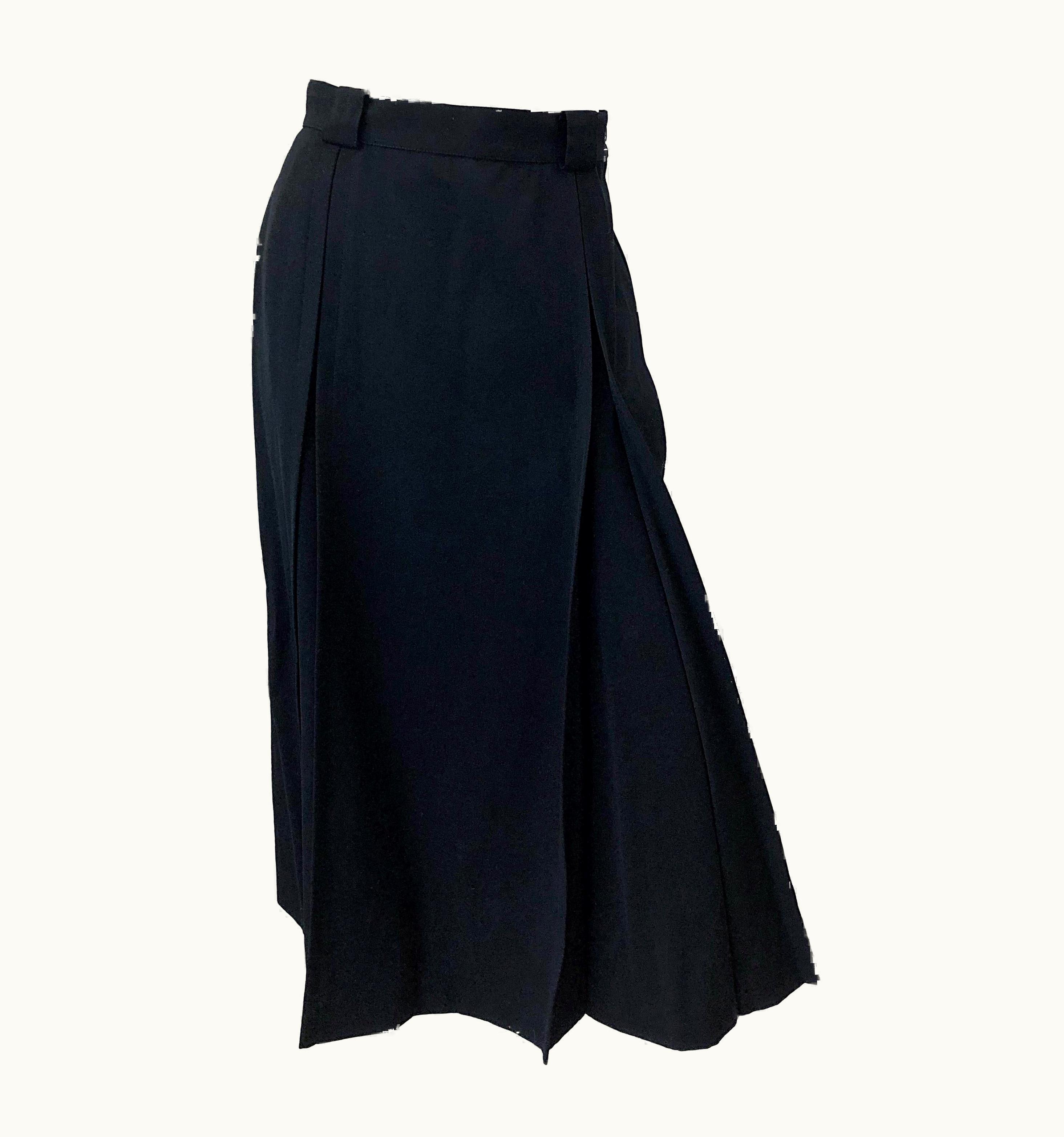 Gucci 1970s S/S Black Gabardine Wool Vintage 70s Pleated Midi Skirt