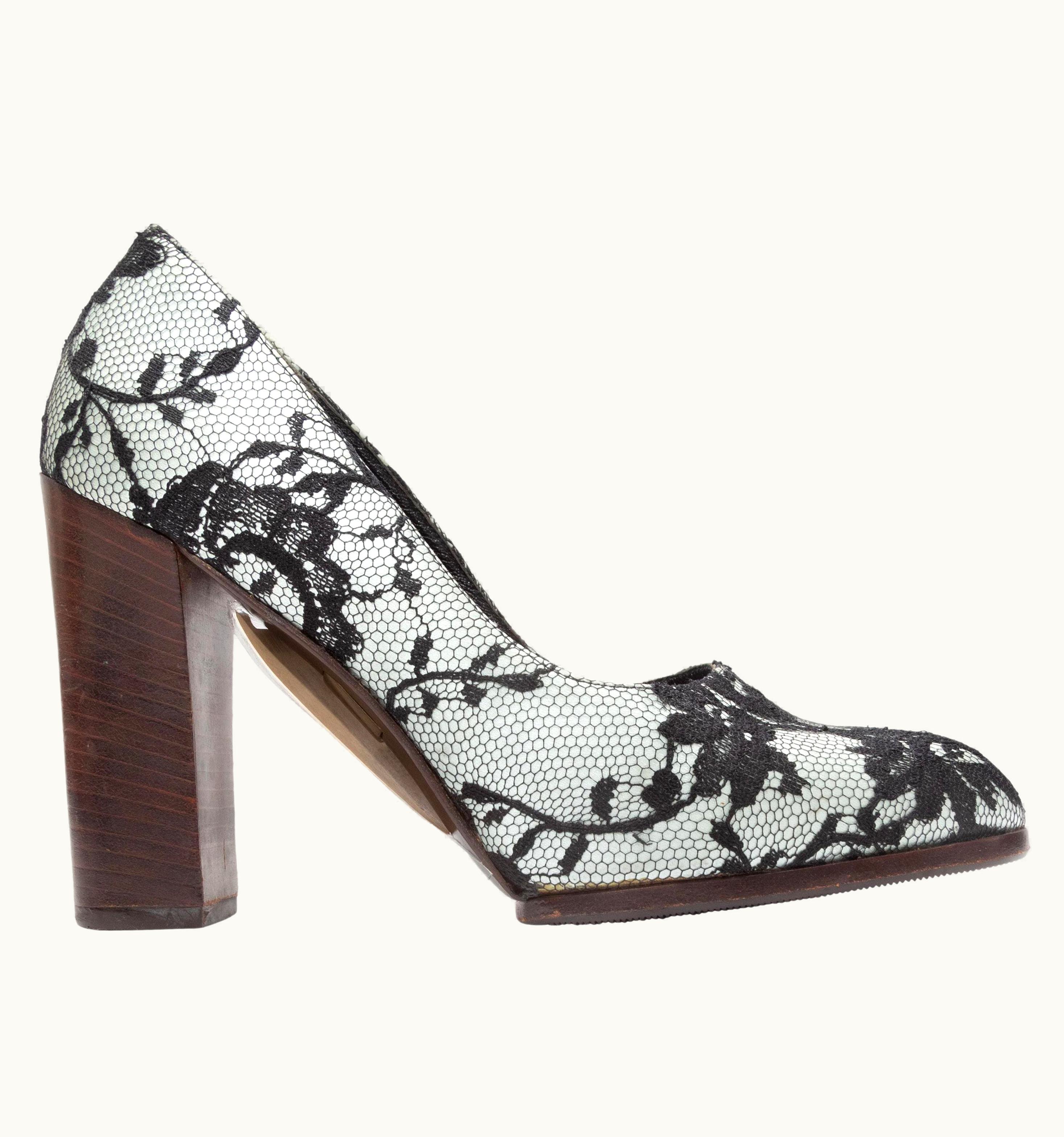 Gucci Light Blue & Black Satin & Lace Overlay Pumps