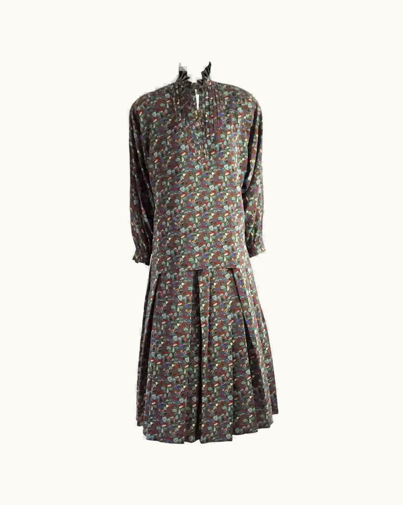 Gucci Vintage Floral Pleated Silk Blouse And Skirt Set