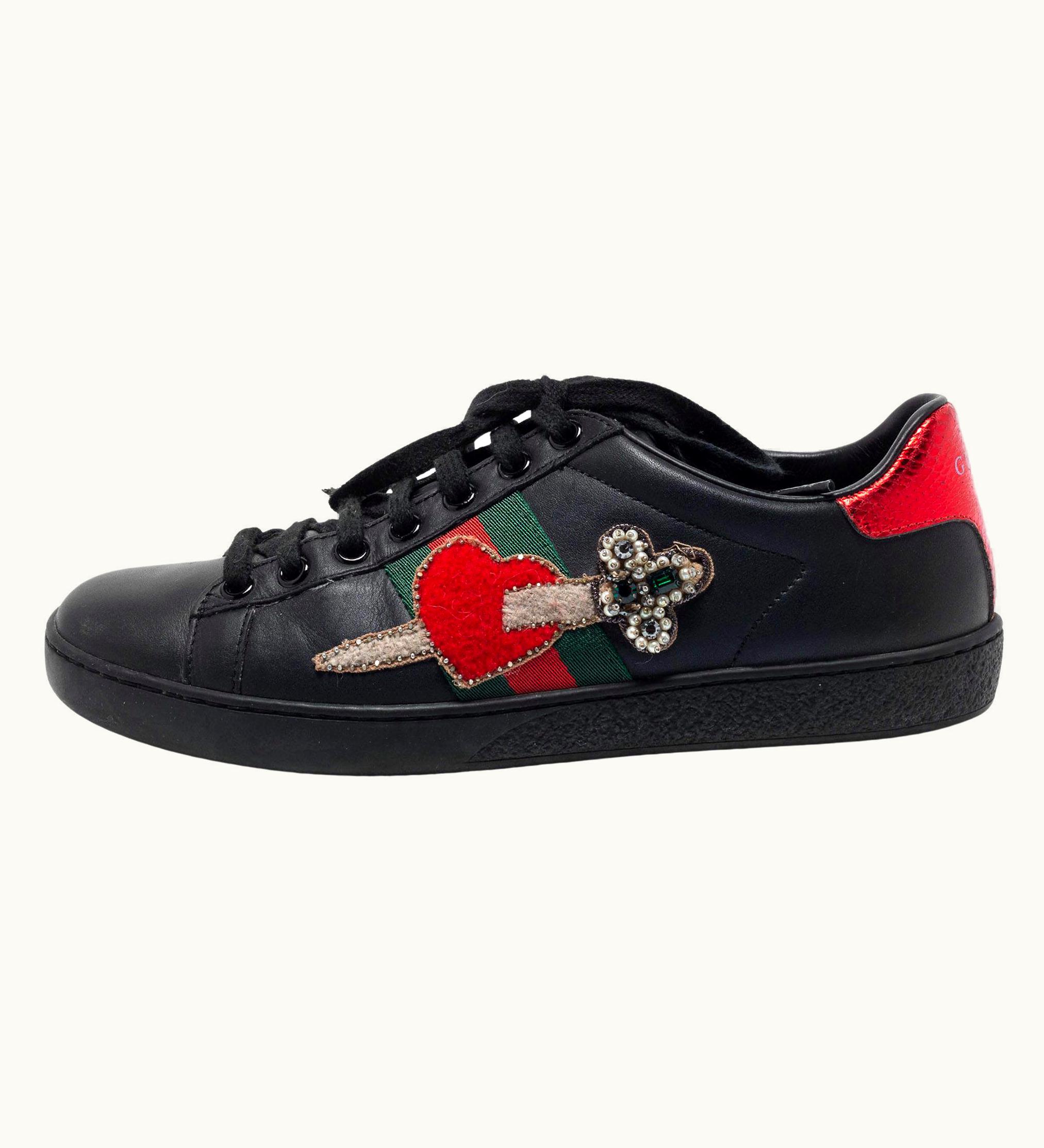 Gucci Gucci Black Leather Heart Dagger Ace Sneakers