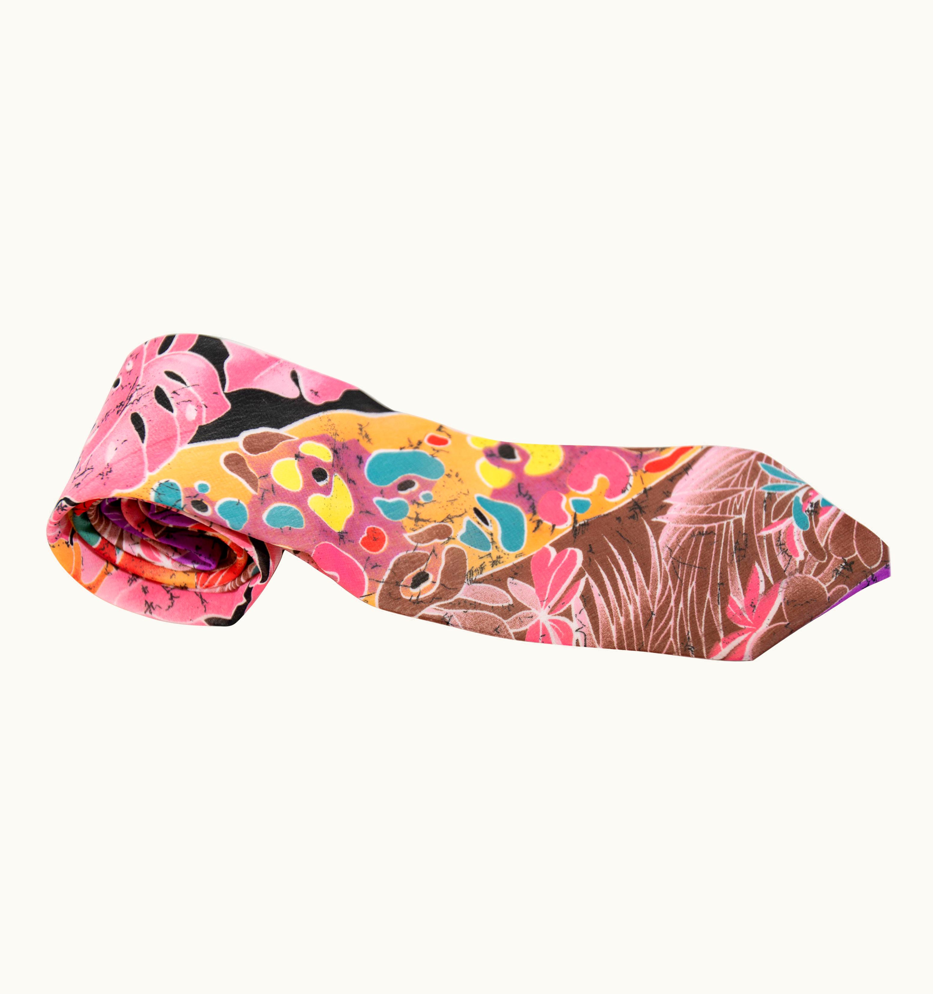 Gucci Vintage Gucci Silk Tie Abstract Design Italy