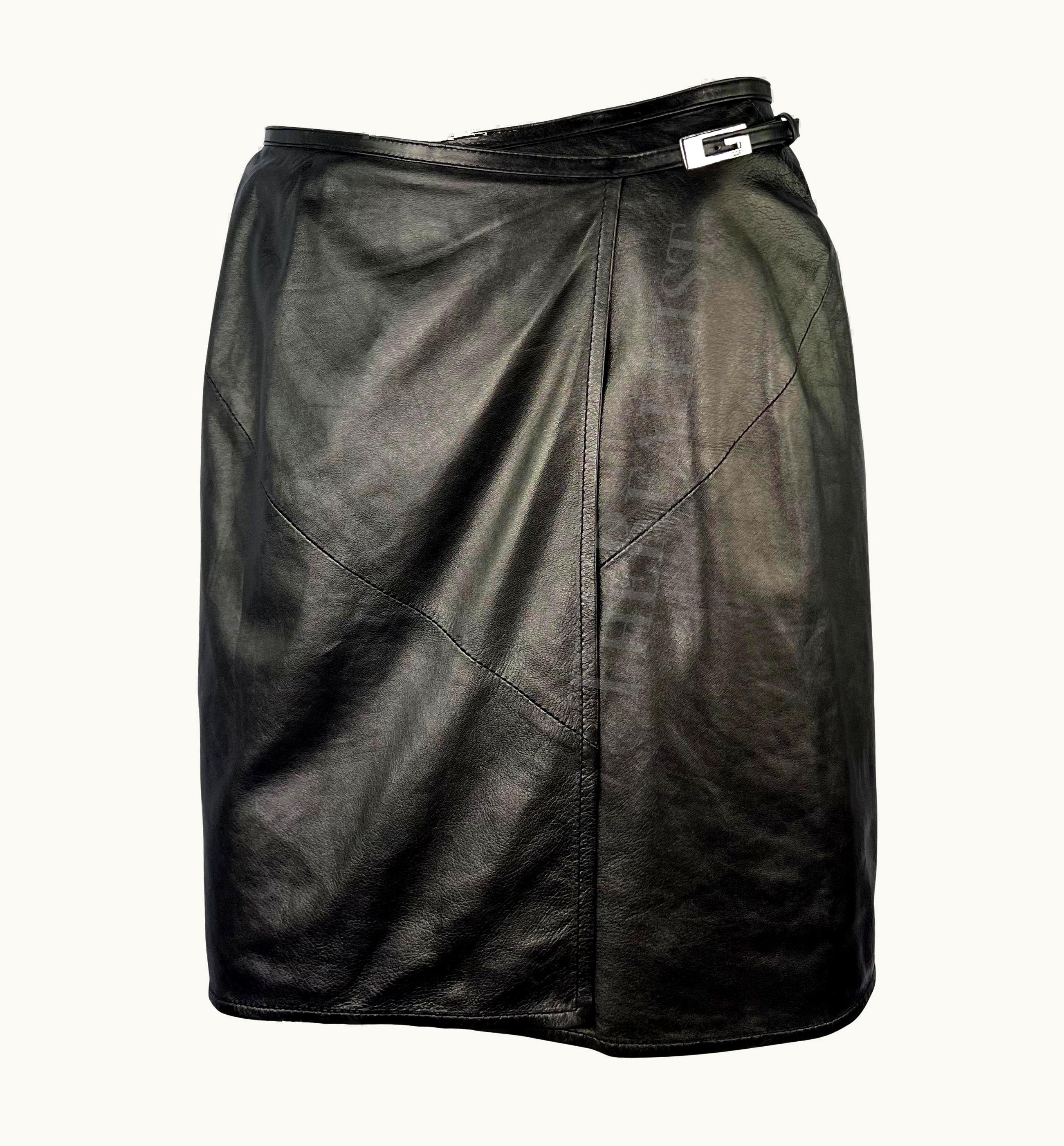 Gucci AW 1997 Gucci By Tom Ford G Buckle Metallic Black Leather Mini Wrap Skirt
