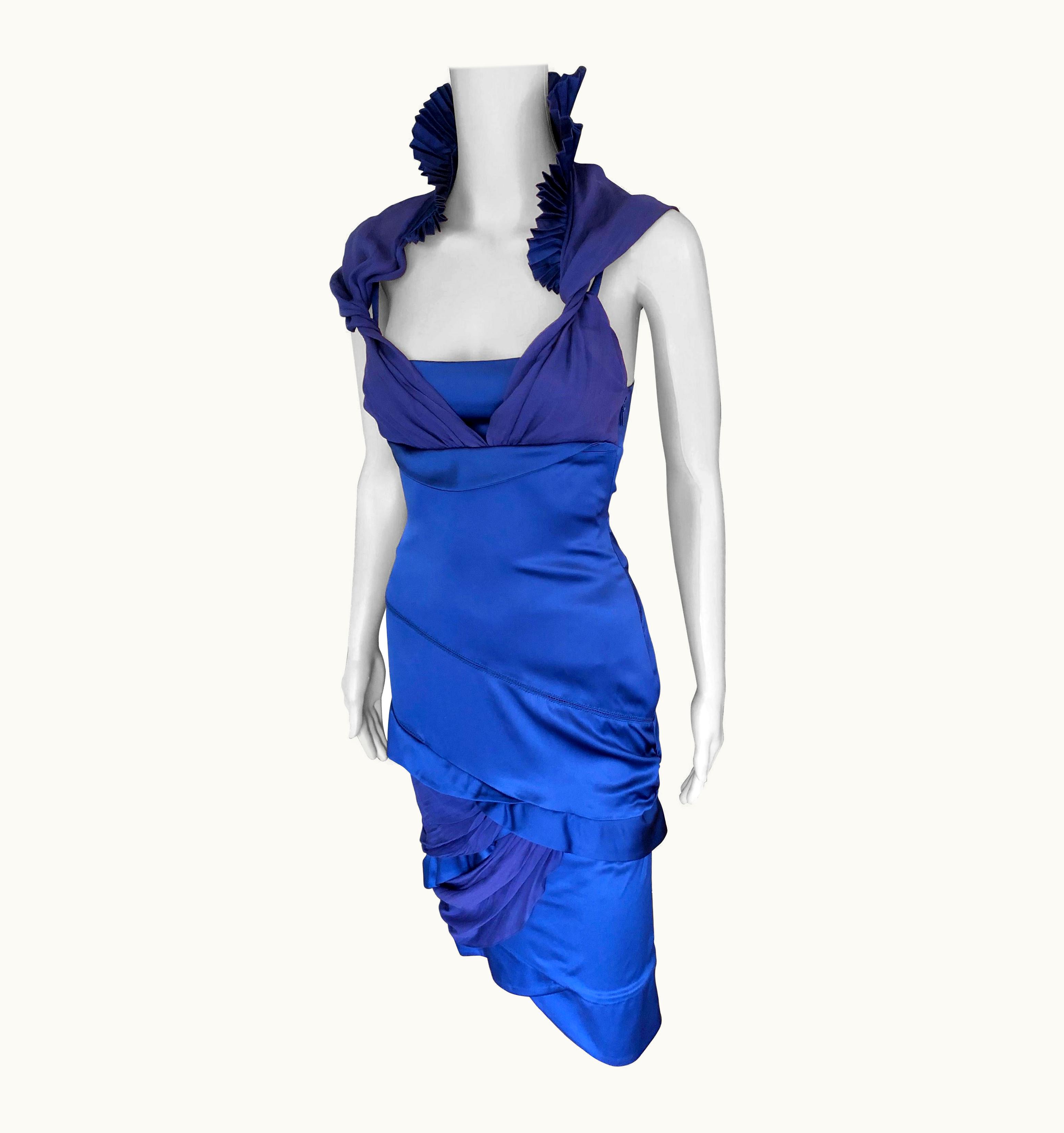 Gucci AW 2005 Runway Plunging Neckline Cutout Back Silk Blue Dress
