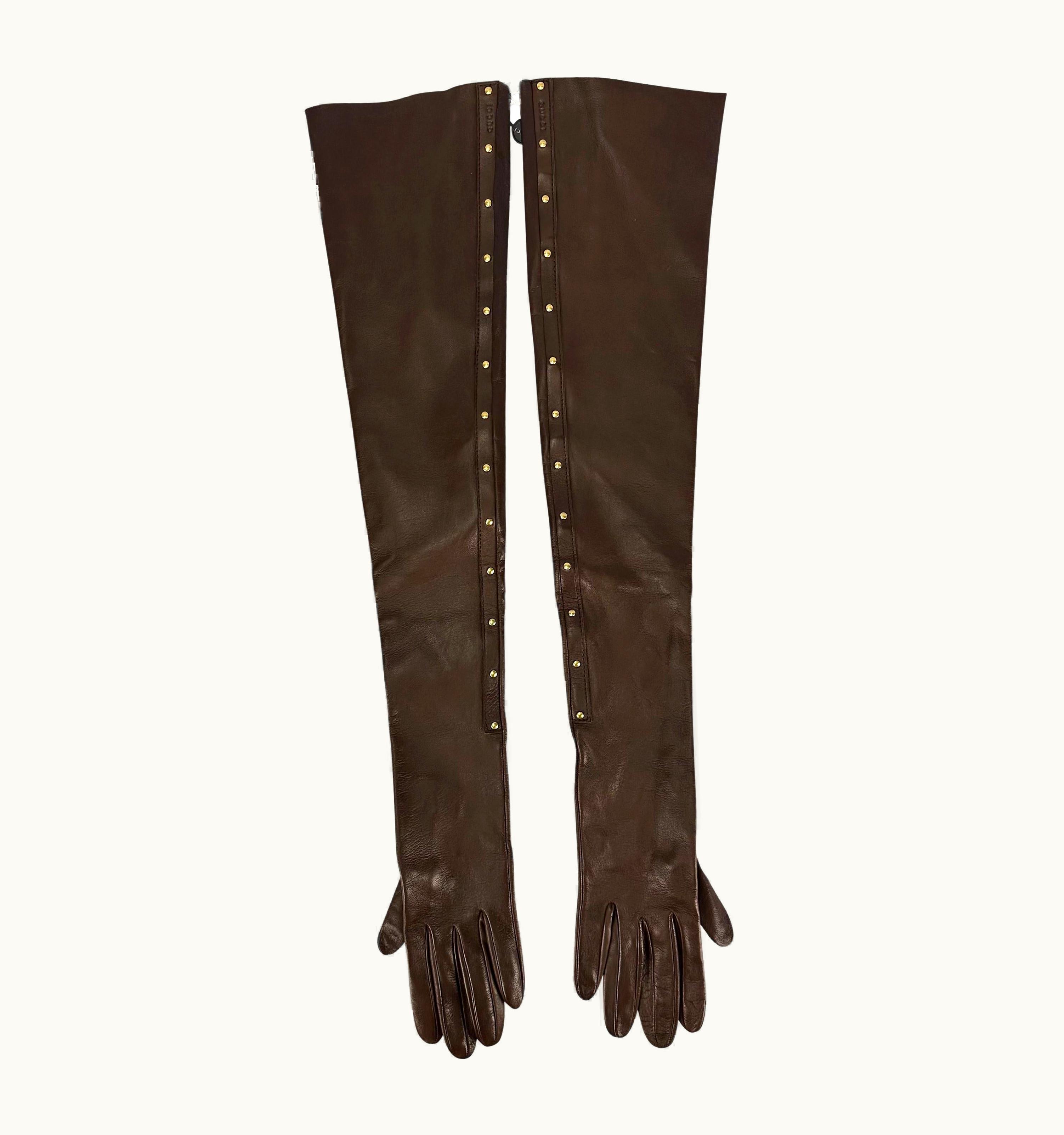 Gucci Nwt AW 2003 Gucci By Tom Ford Runway Ad Studded Brown Leather Gloves