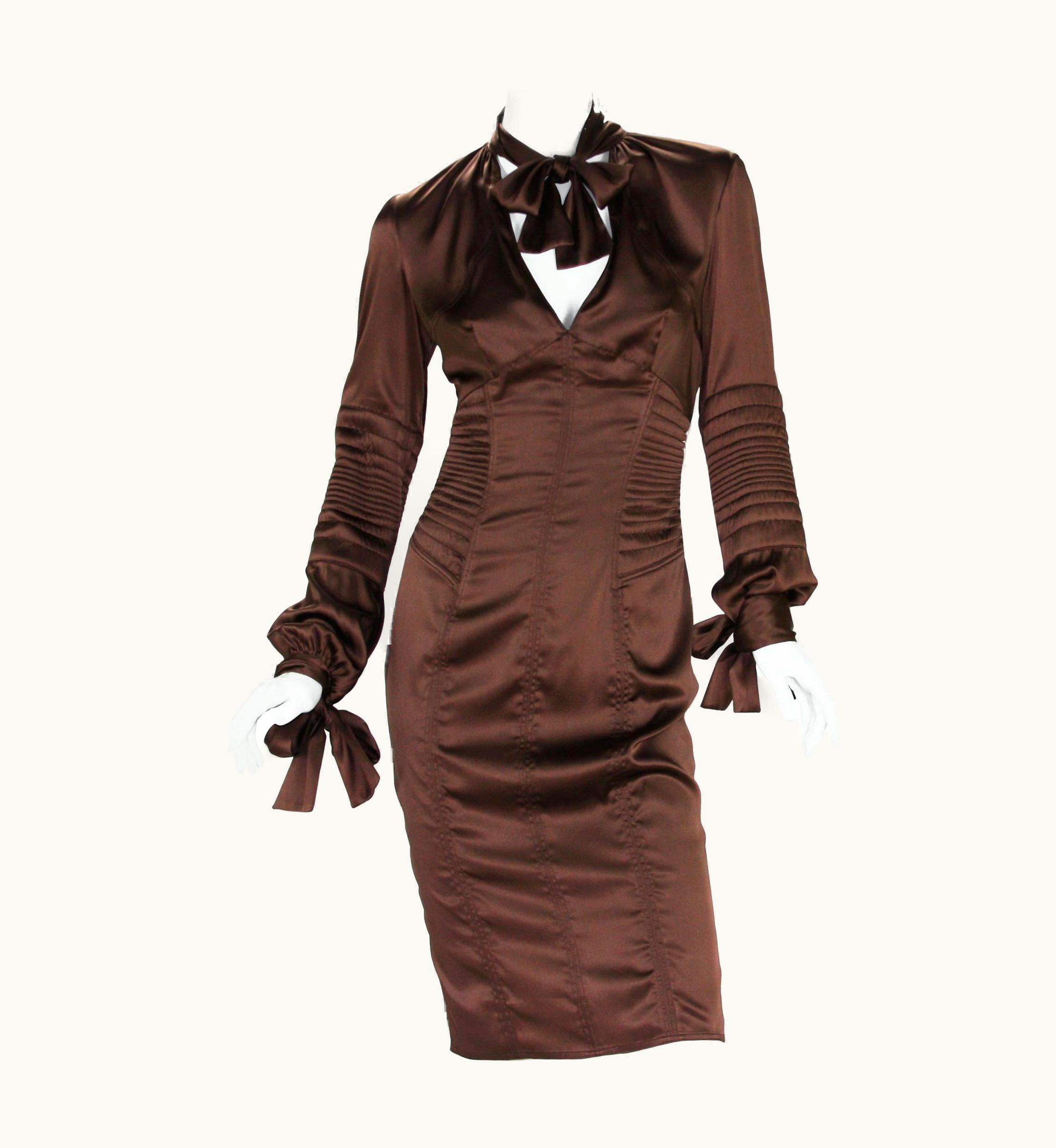 Gucci Very Rare Tom Ford For Gucci 2003 Collection Silk Brown Bow Dress As Seen On Jlo