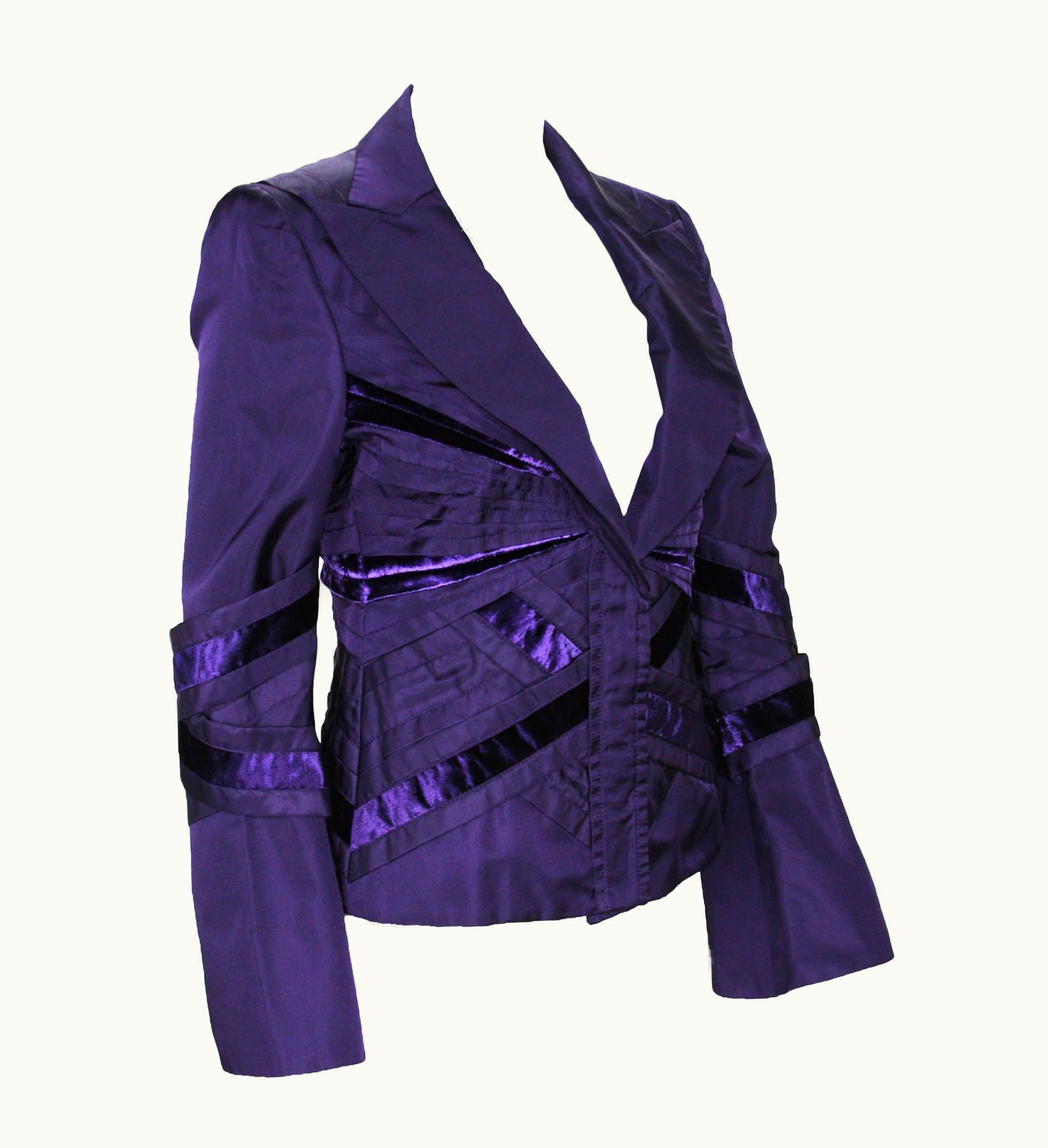 Gucci Tom Ford For Gucci AW 2004 Runway Collection Purple Silk Taffeta Jacket